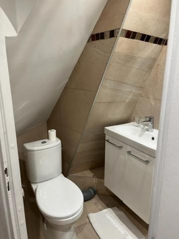 Double Room with Private Bathroom photo 3