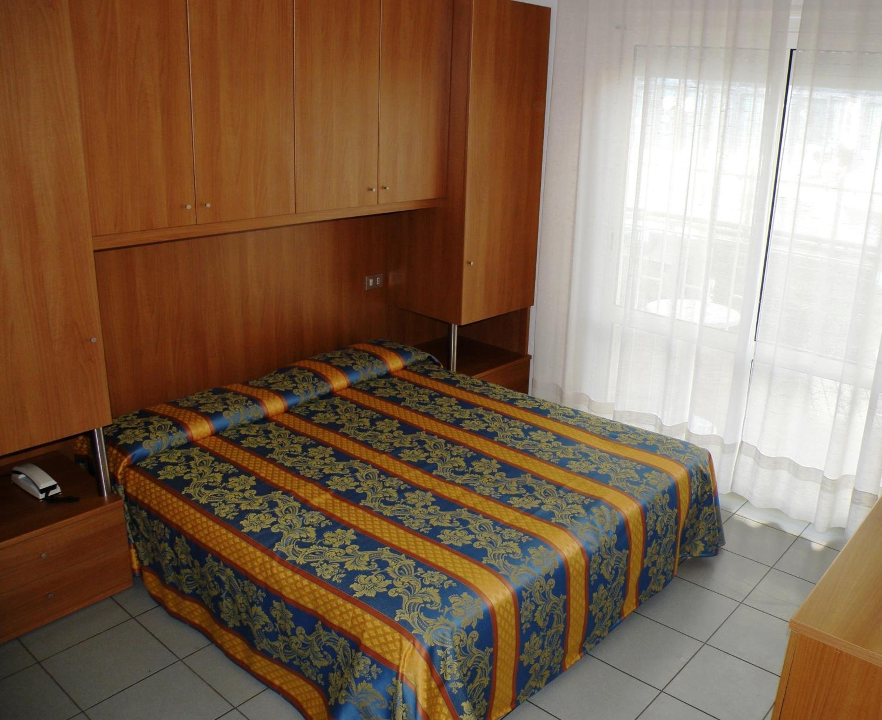Double or Twin Room photo 3
