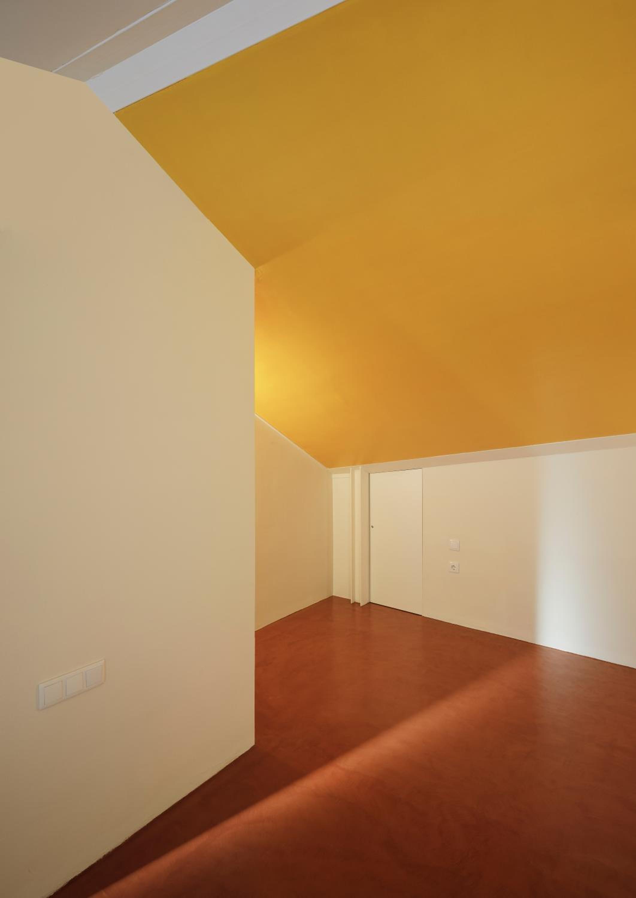 Duplex Apartment - Photo 2
