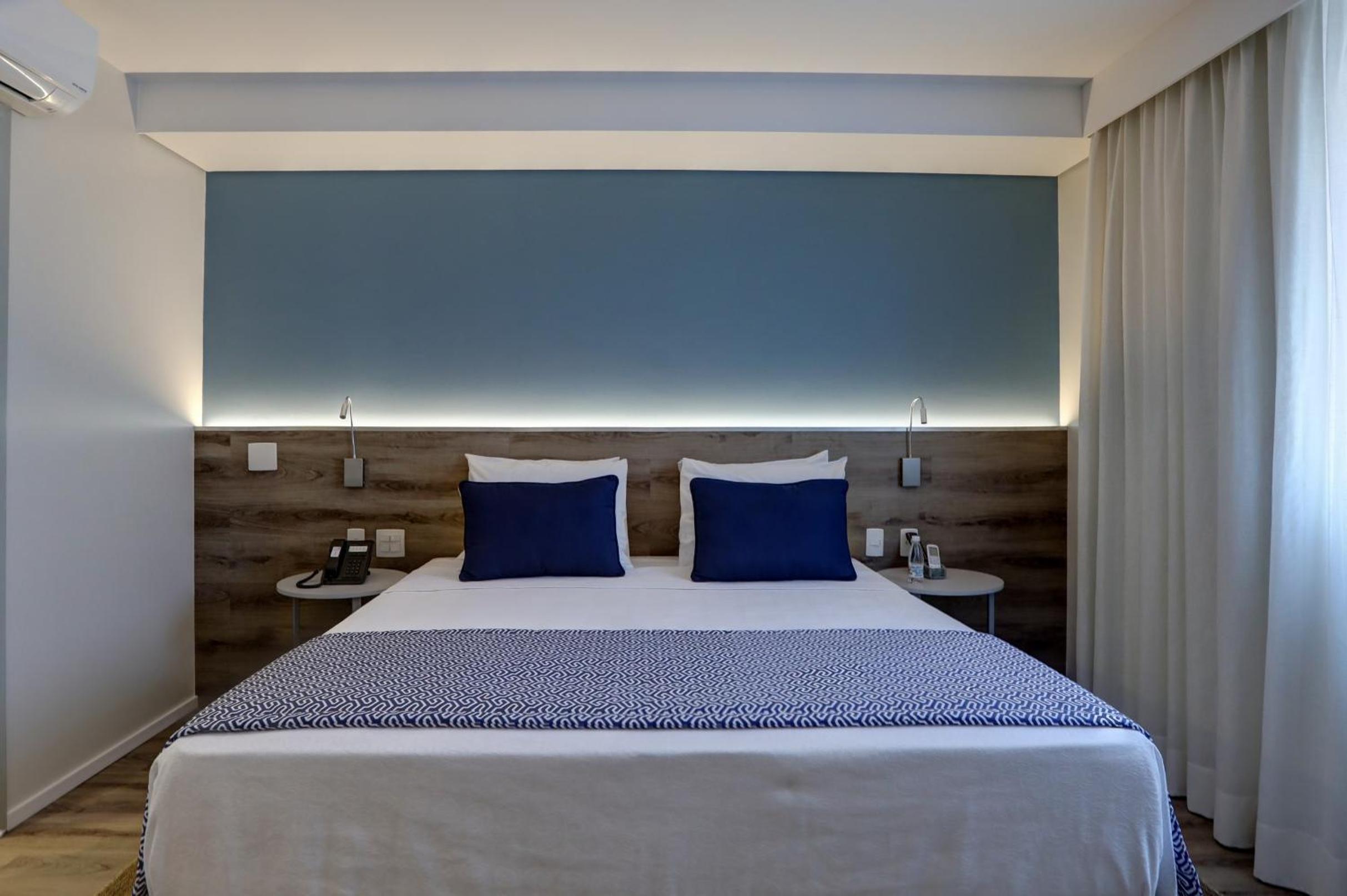 Deluxe Queen Room - Photo 3
