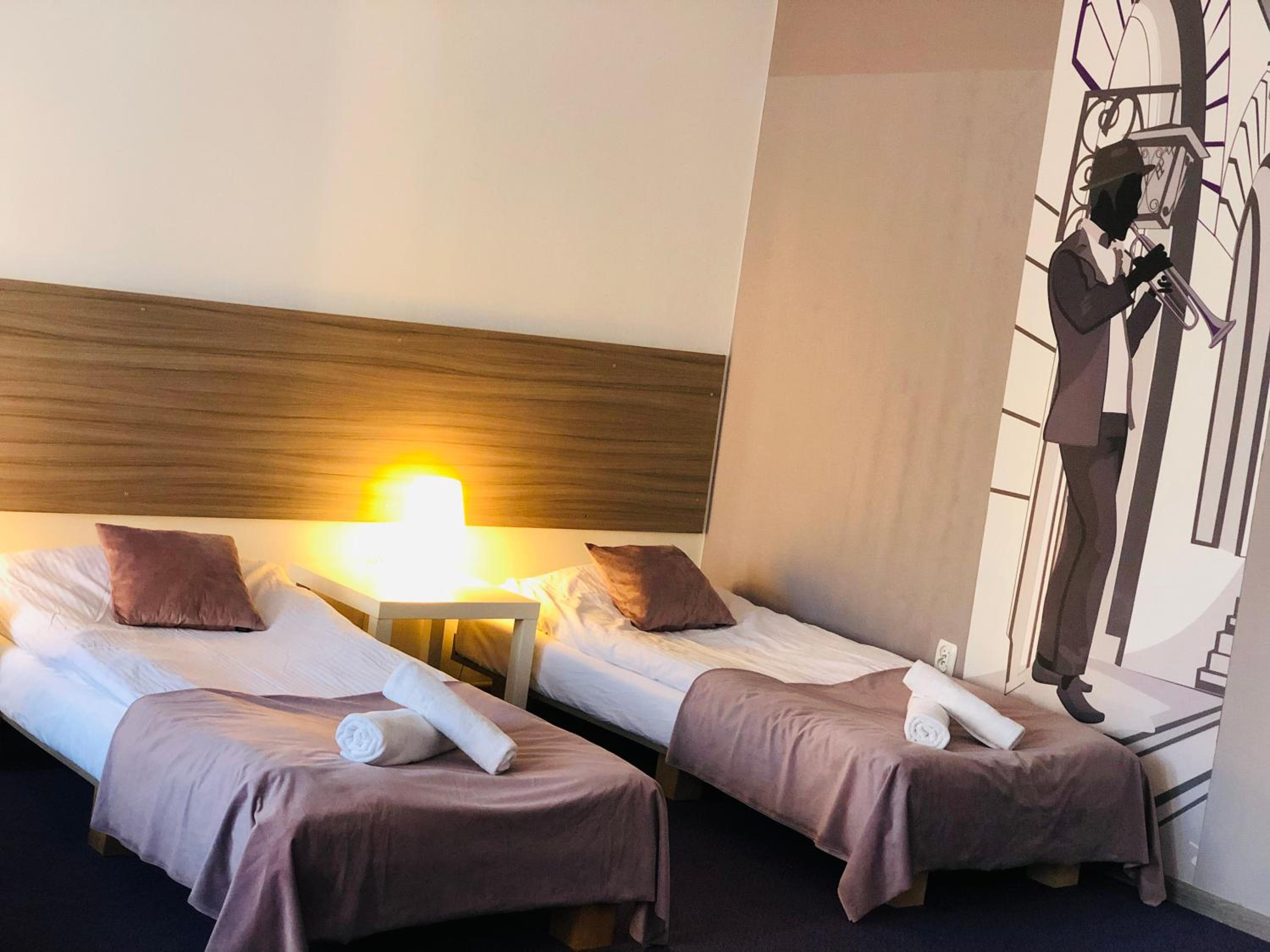 Basic Quadruple Room - Photo 12