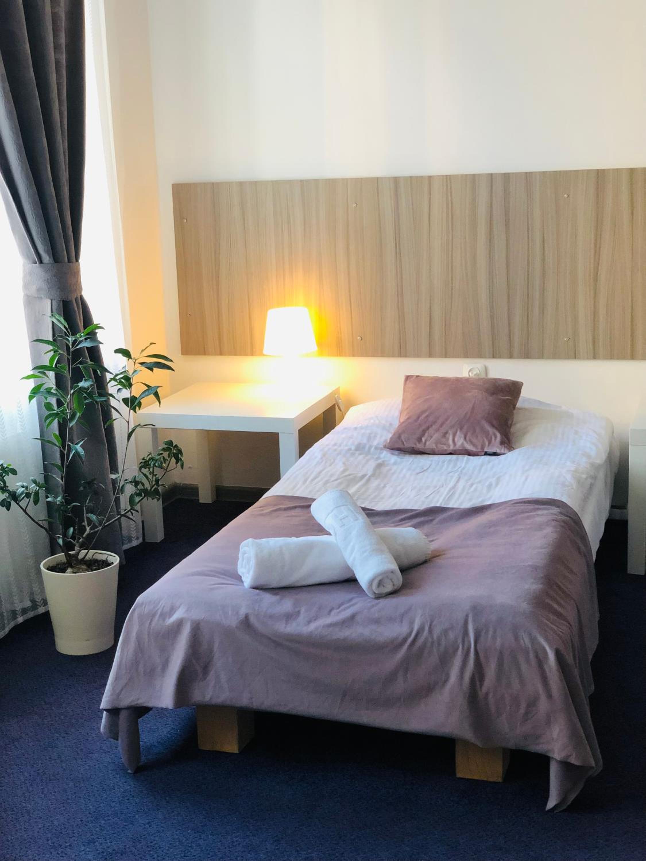 Basic Quadruple Room - Photo 9