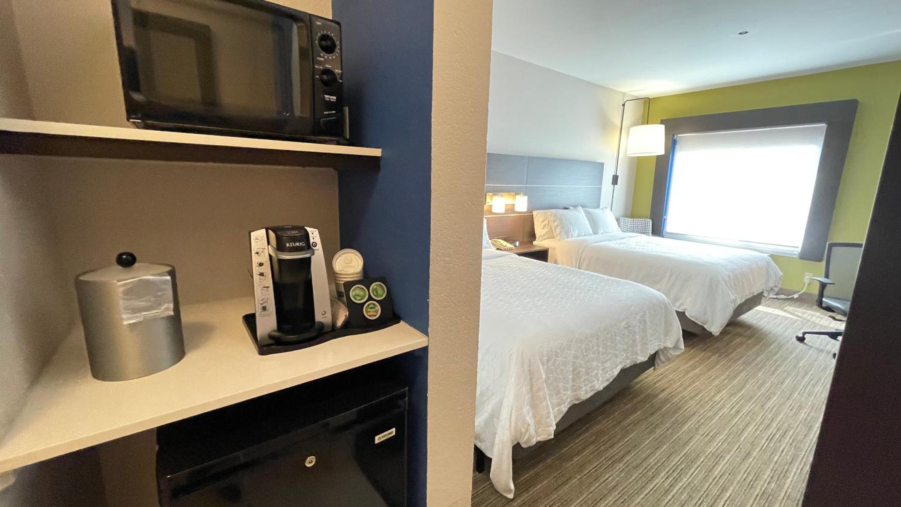 Standard Queen Room with Two Queen Beds - Photo 1