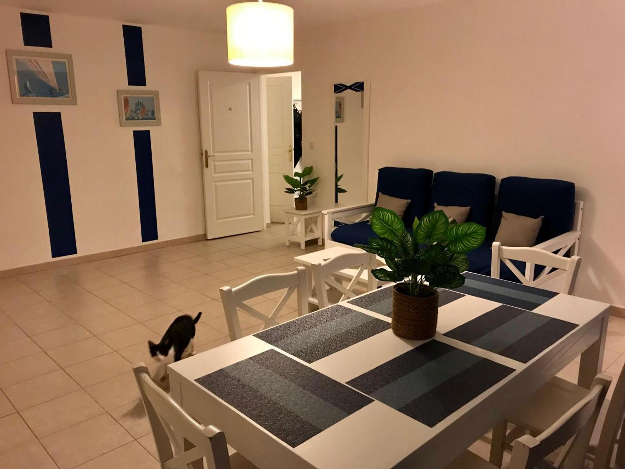 Two-Bedroom Apartment with Terrace photo 3