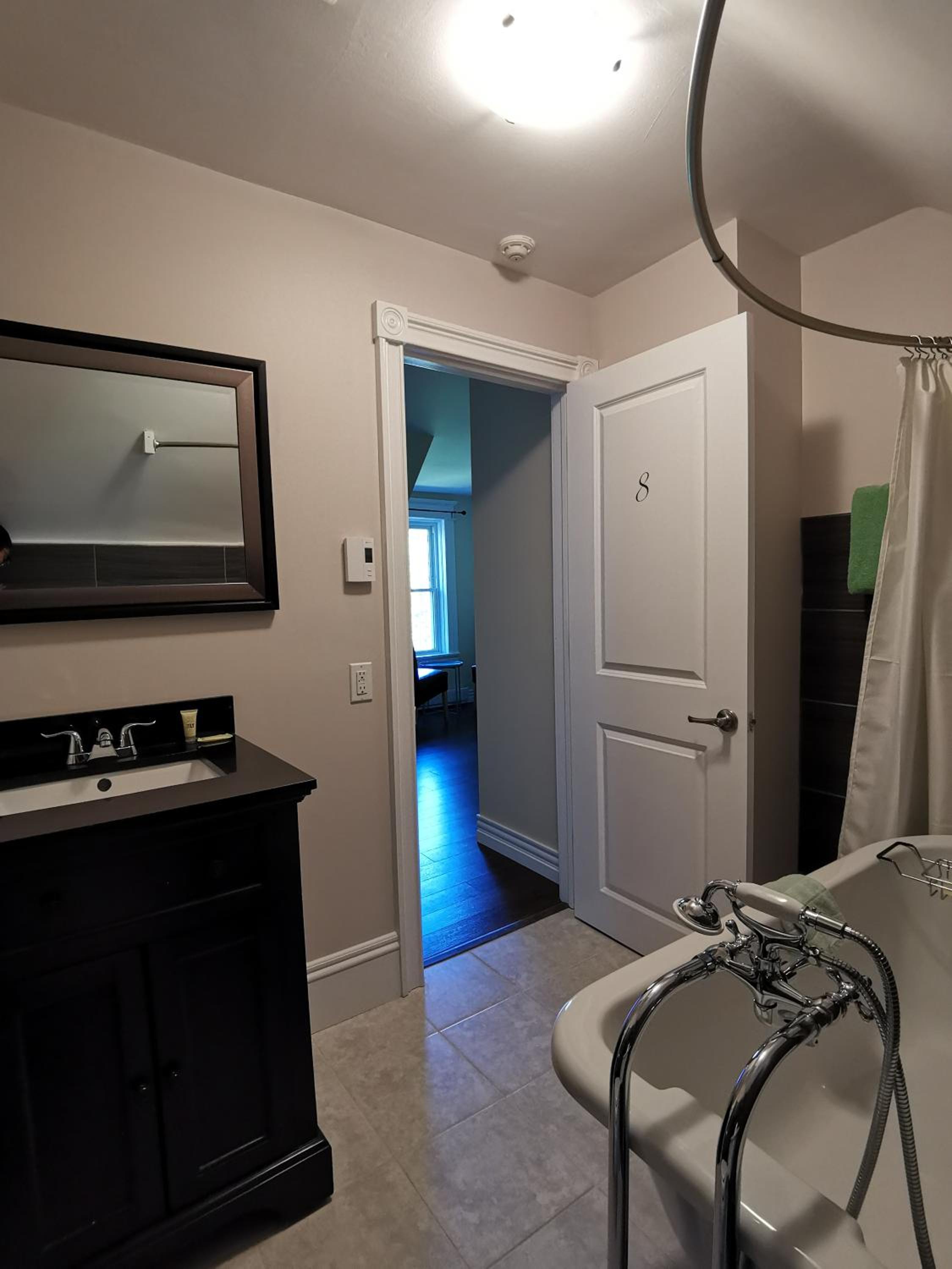 Budget Double Room photo 3