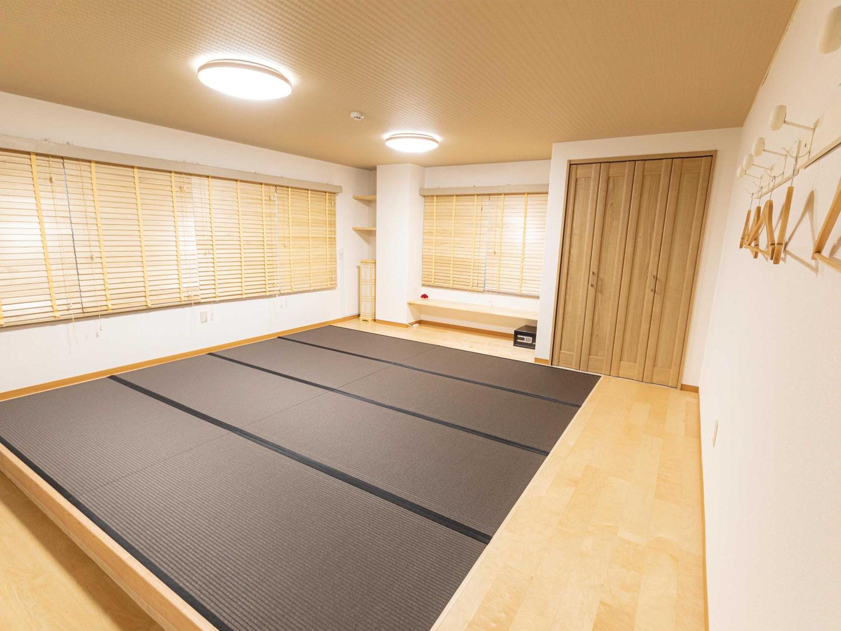 Japanese-Style Family Room - Photo 1