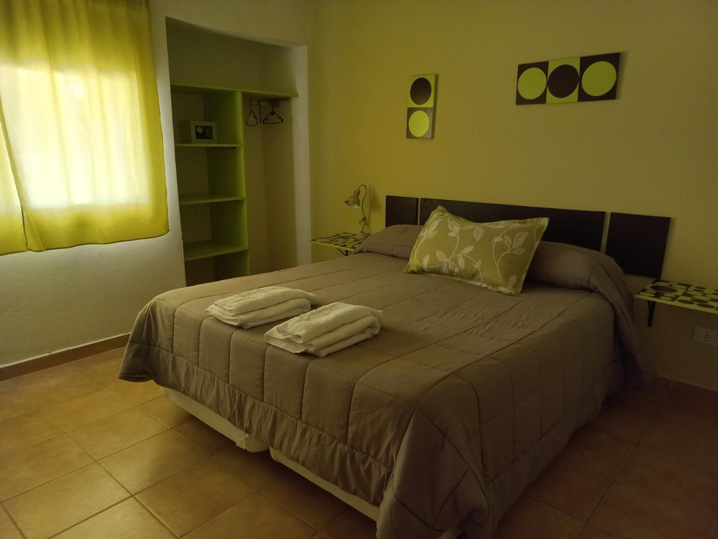 One-Bedroom House photo 1