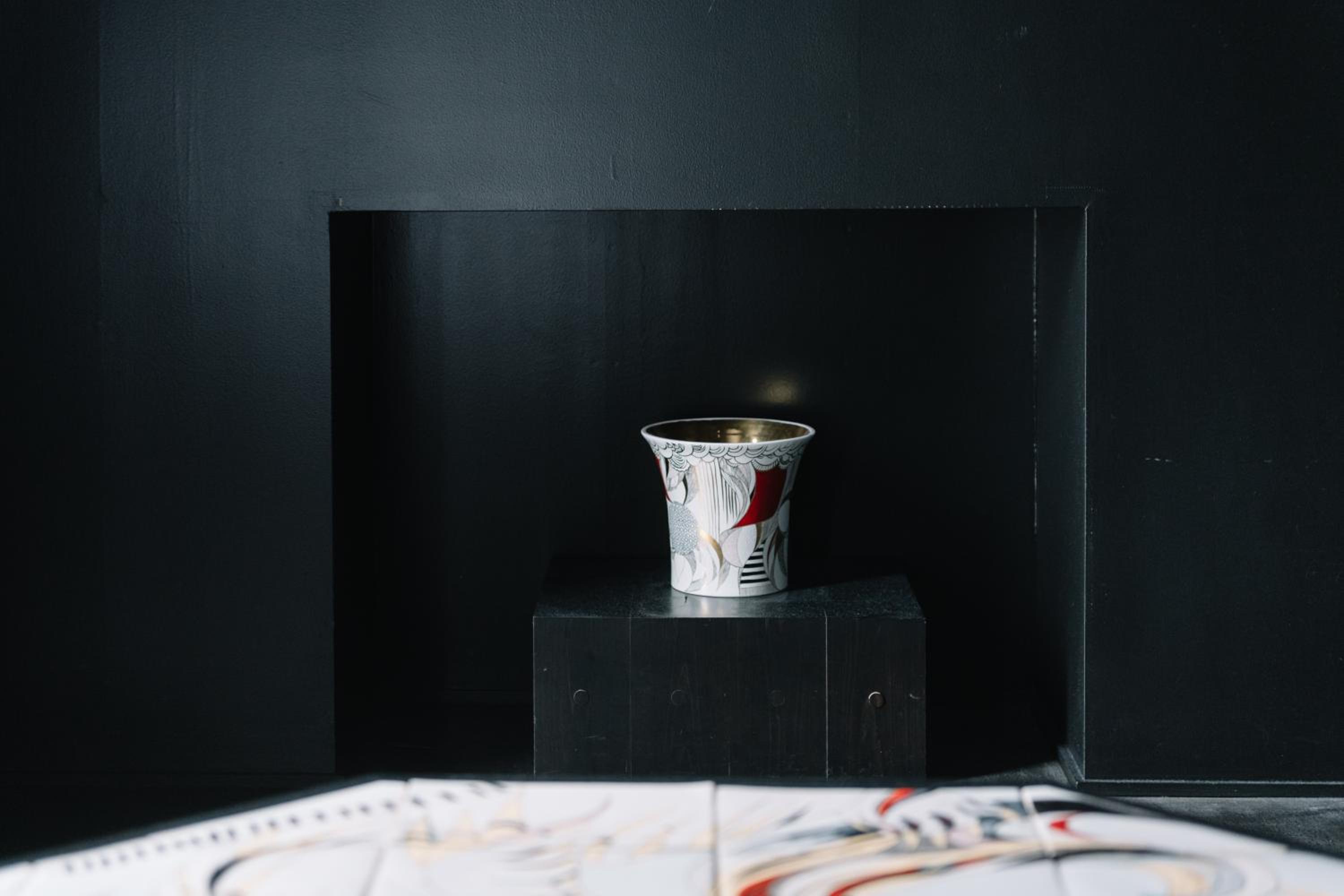 Stillness with Japanese Modern Ceramic “2019/3019” by SHOWKO - Photo 7