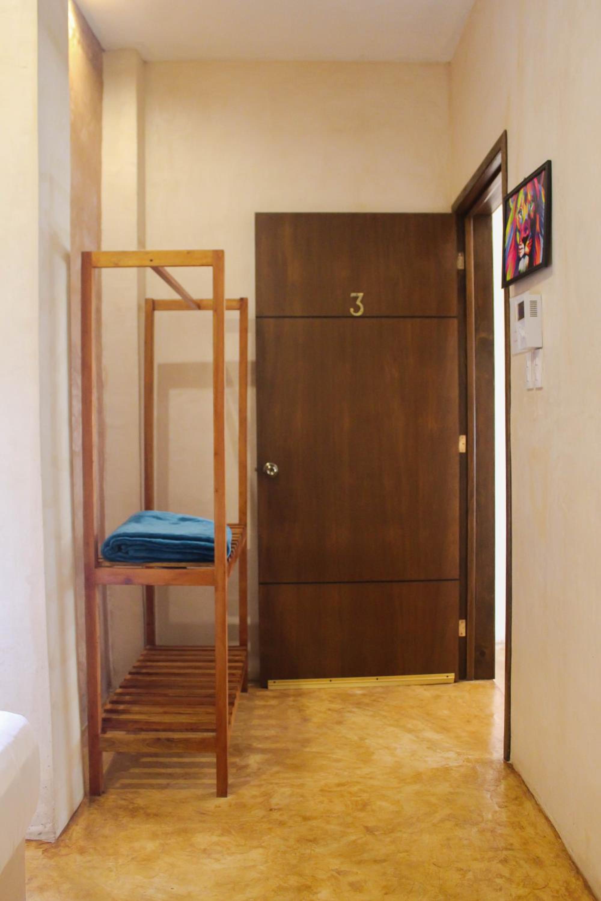 Twin Room - Photo 6