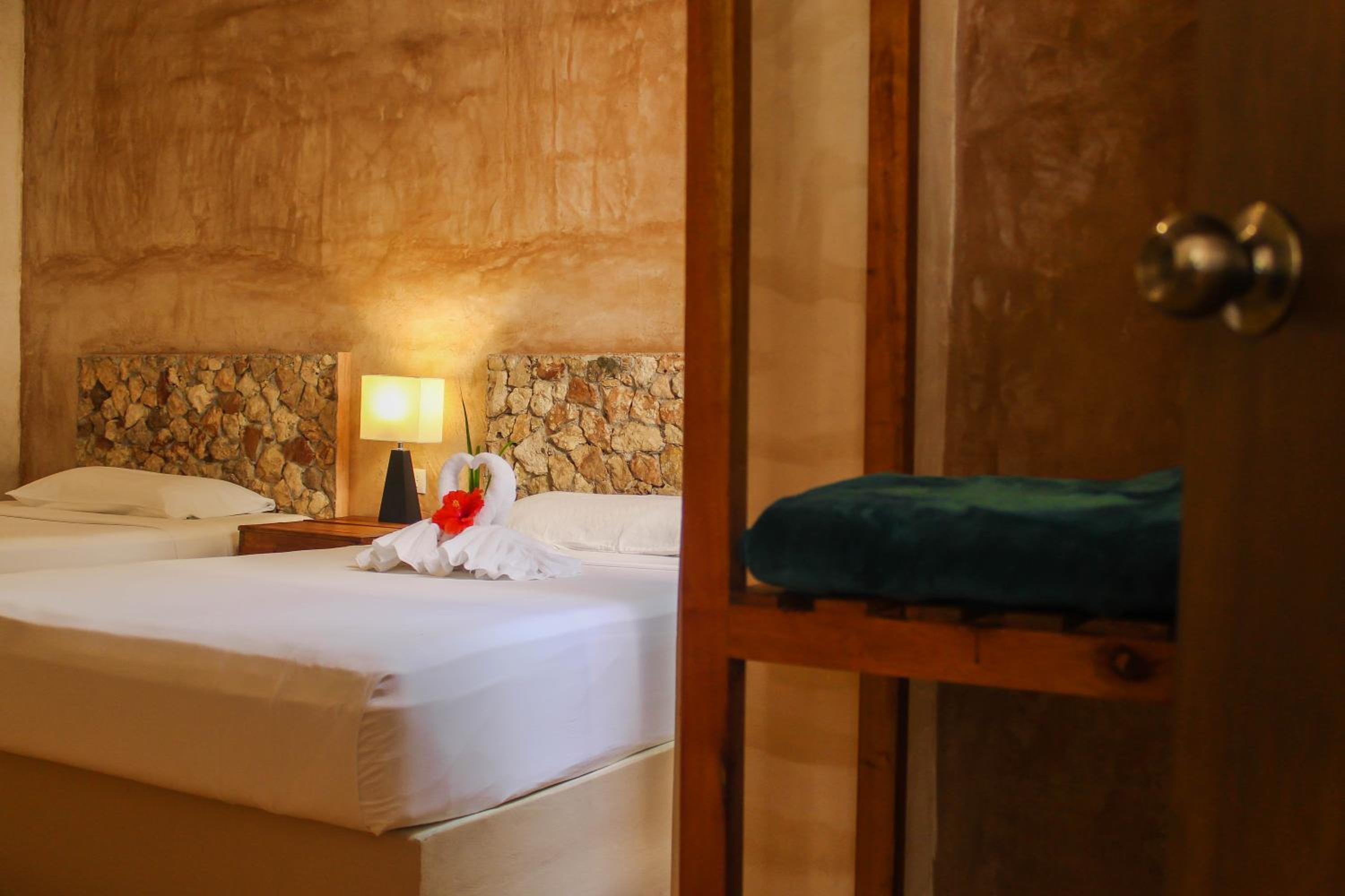 Twin Room - Photo 1