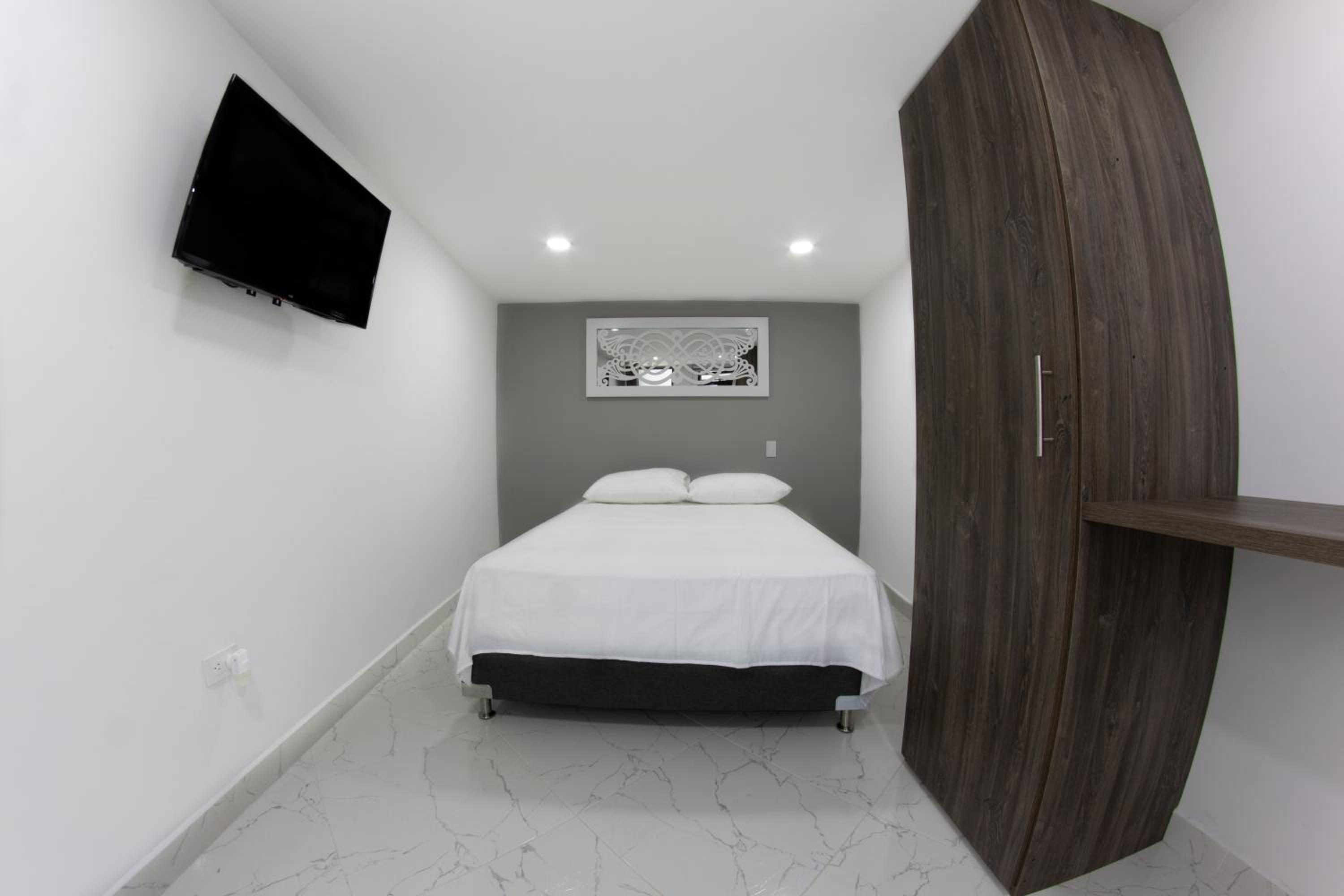 Double Room with Private Bathroom photo 1