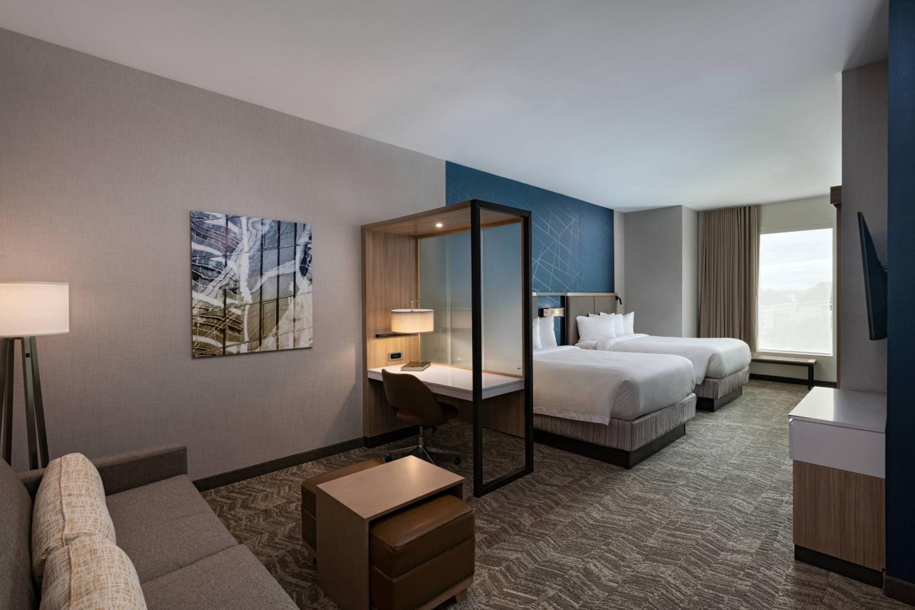 Queen Suite with Two Queen Beds, Roll-In Shower and Trundle Sofa - Mobility Access/Hearing Accessible