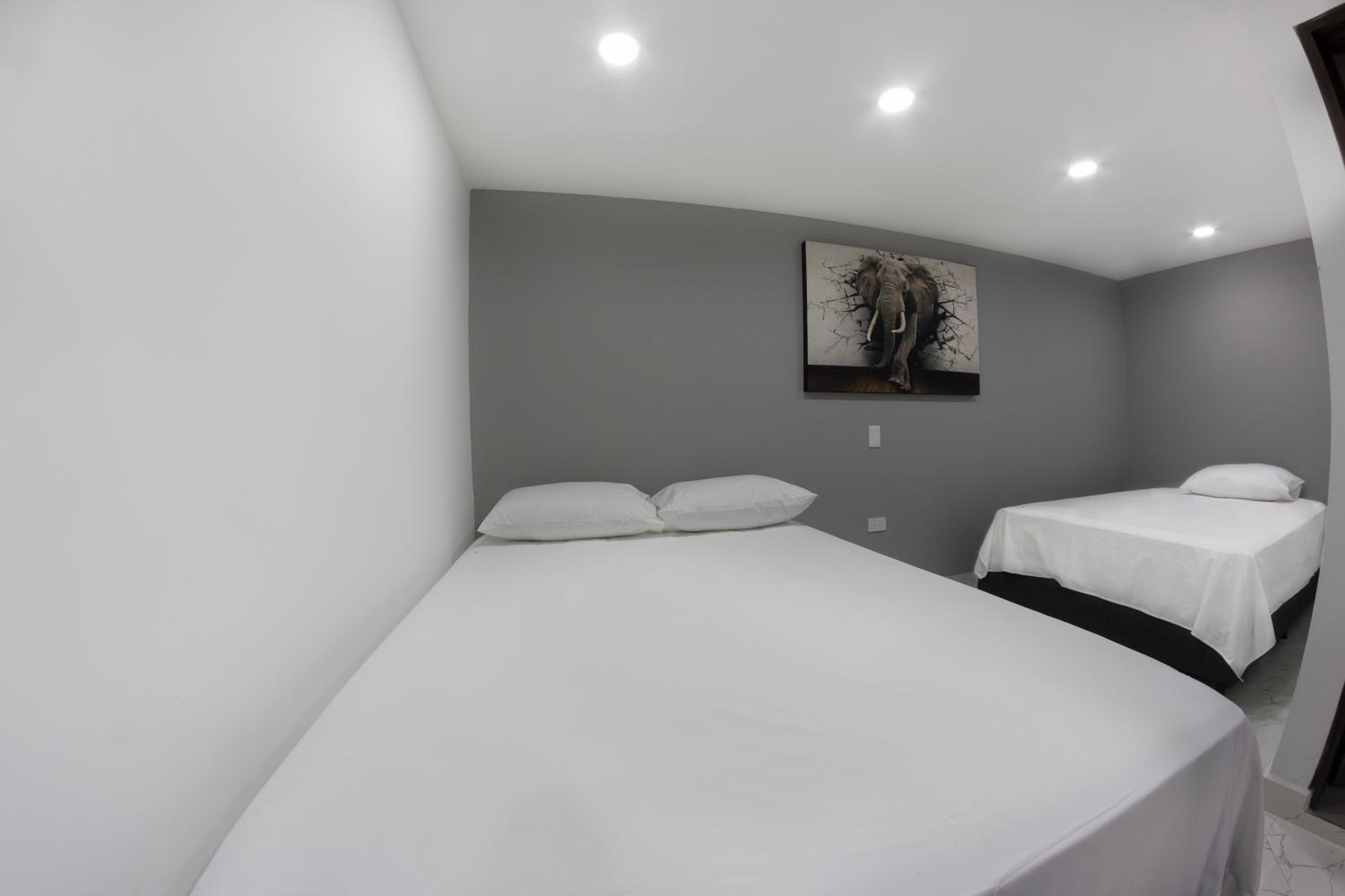 Triple Room with Bathroom photo 2
