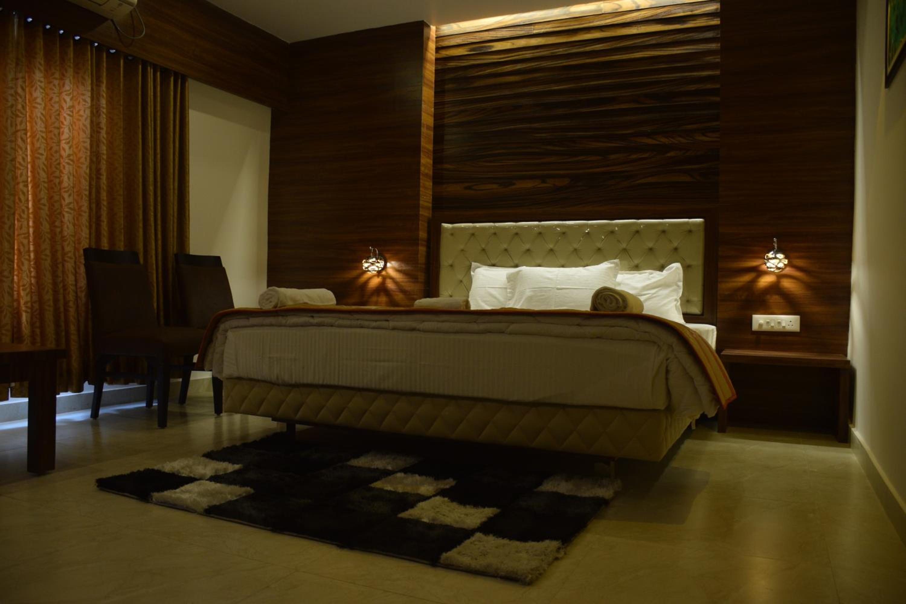 Deluxe Room - Photo 4