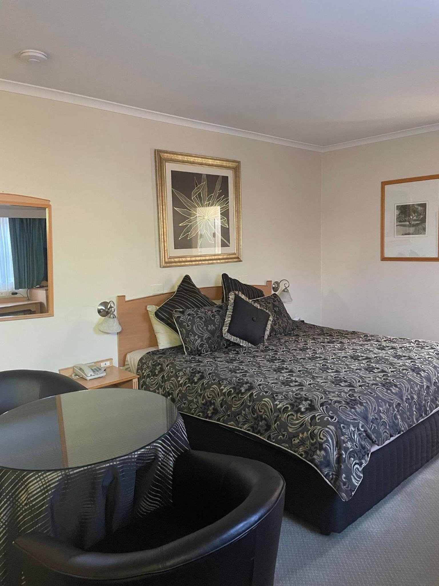 Suite with Spa Bath