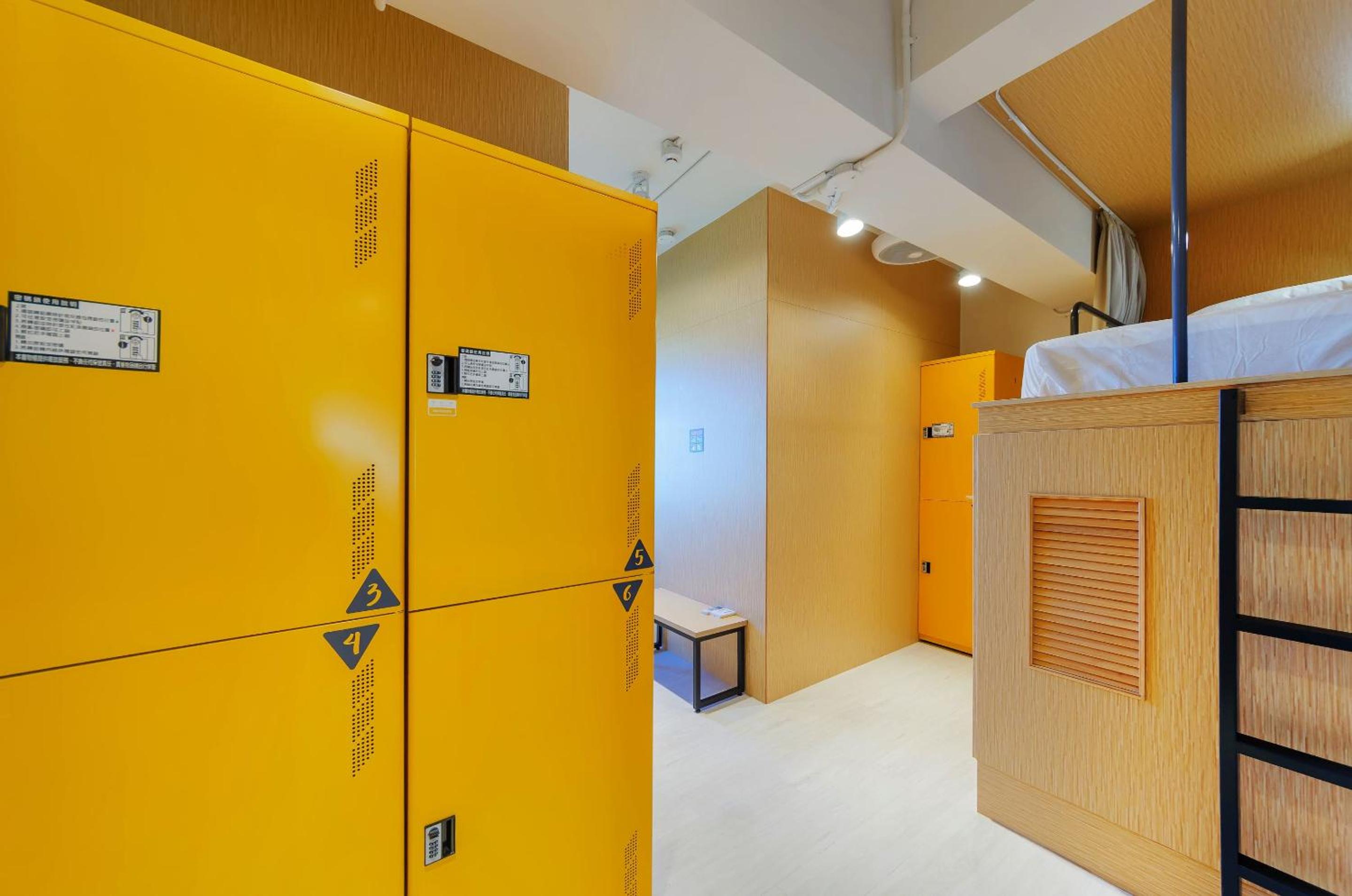 Bed In 6-Bed Mixed Dormitory Room photo 2