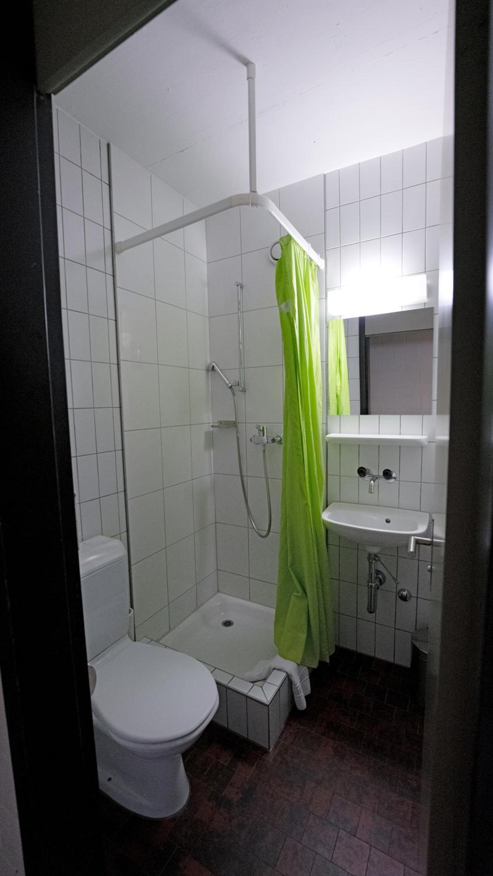 Twin Room with Shower photo 2