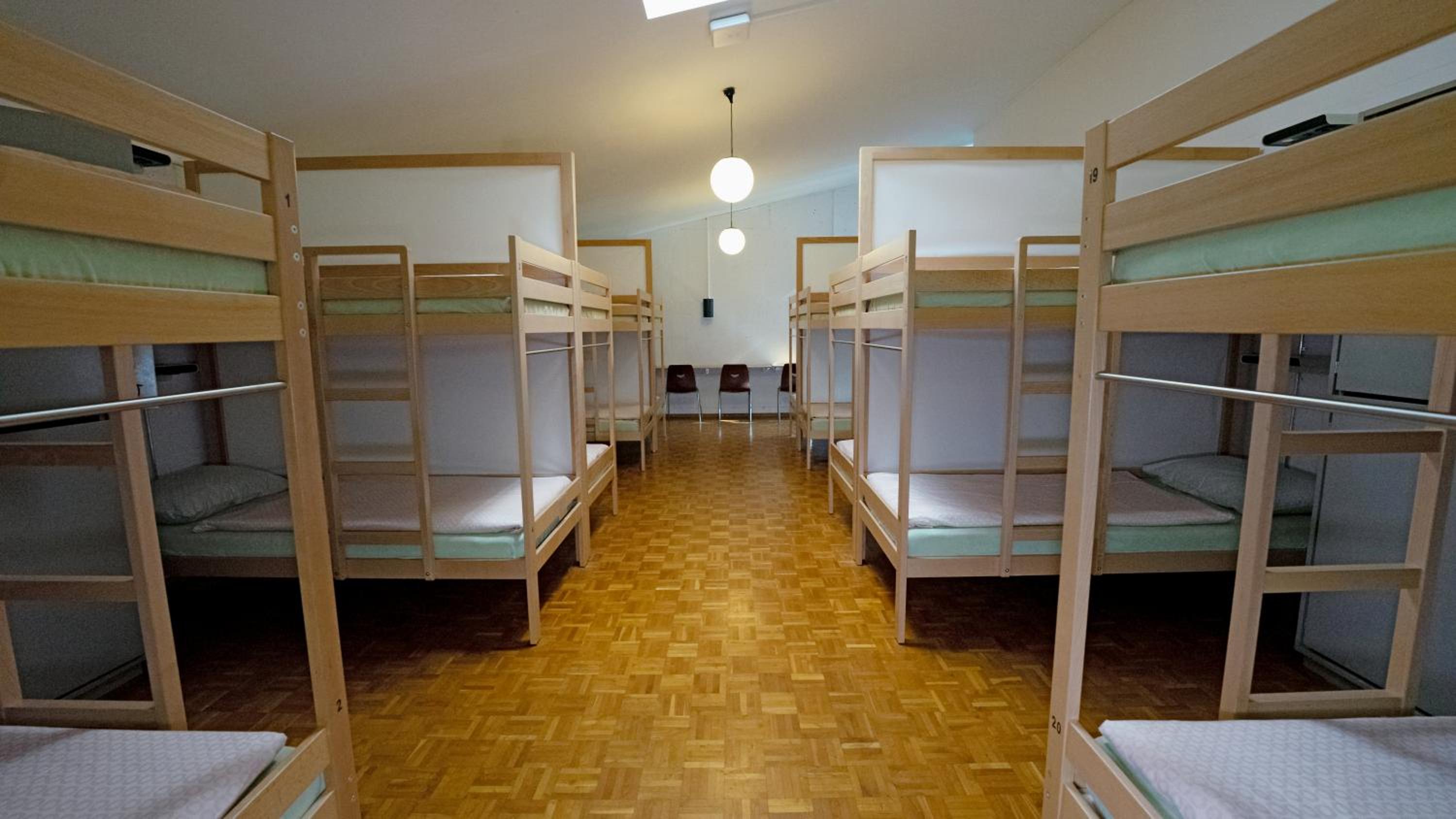 Bed in 20-Bed Femal Dormitory Room photo 2