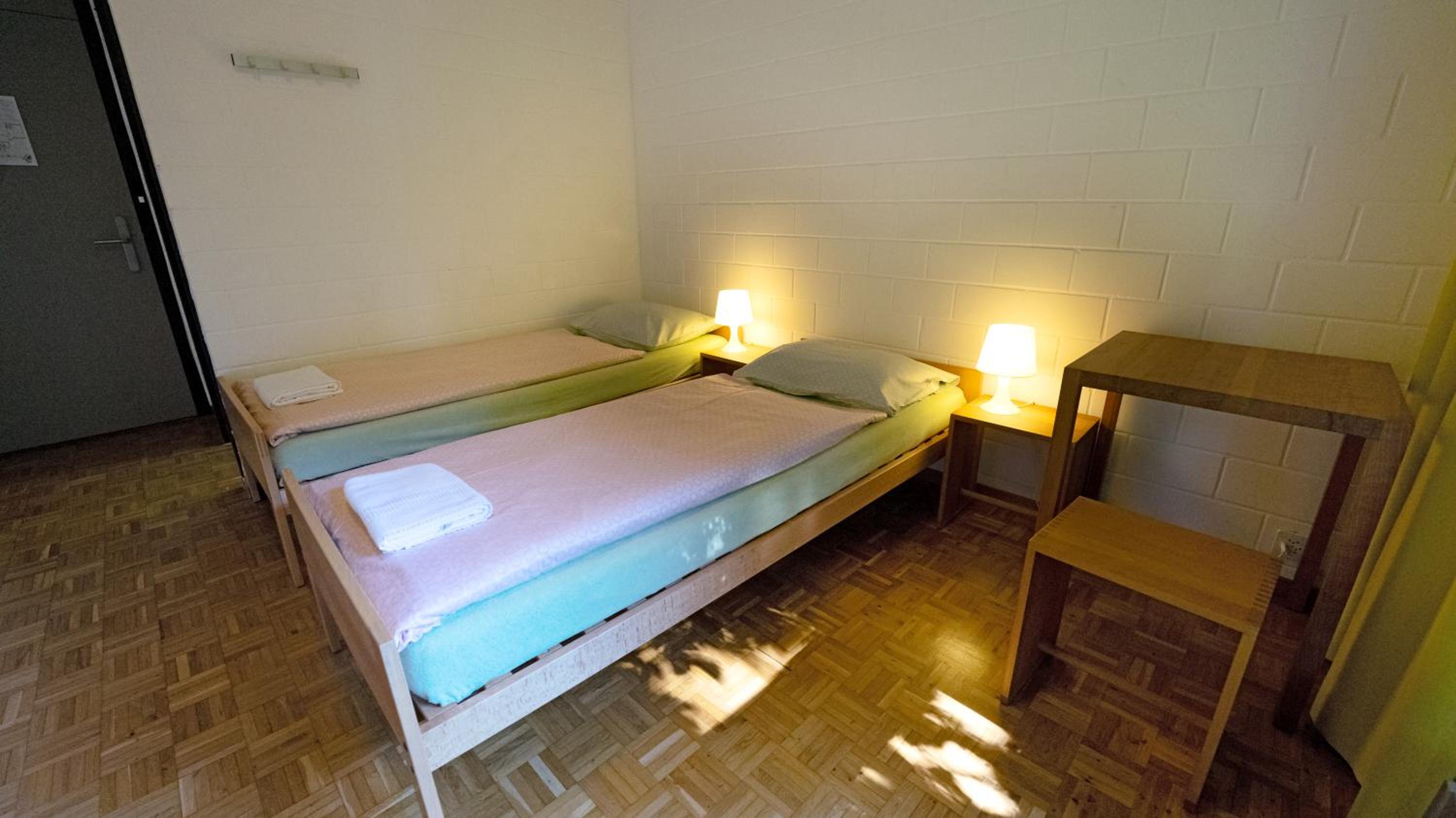Twin Room with Shower photo 3