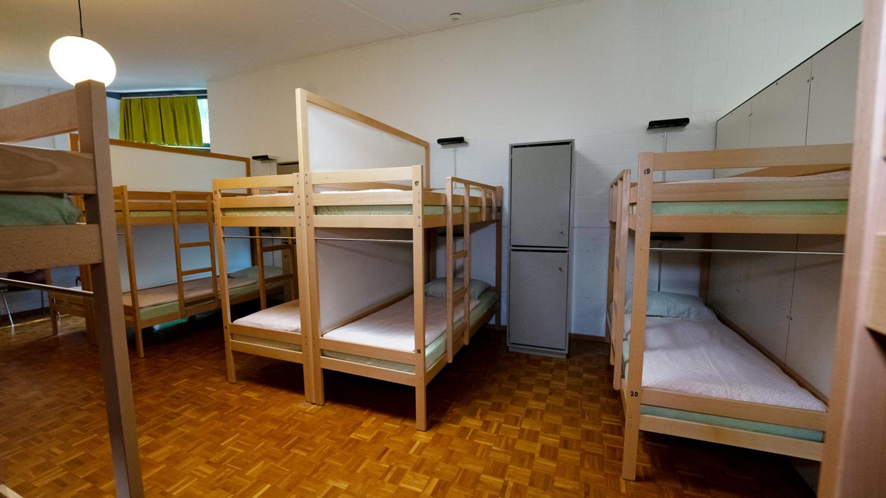 Bed in 20-Bed Femal Dormitory Room photo 3