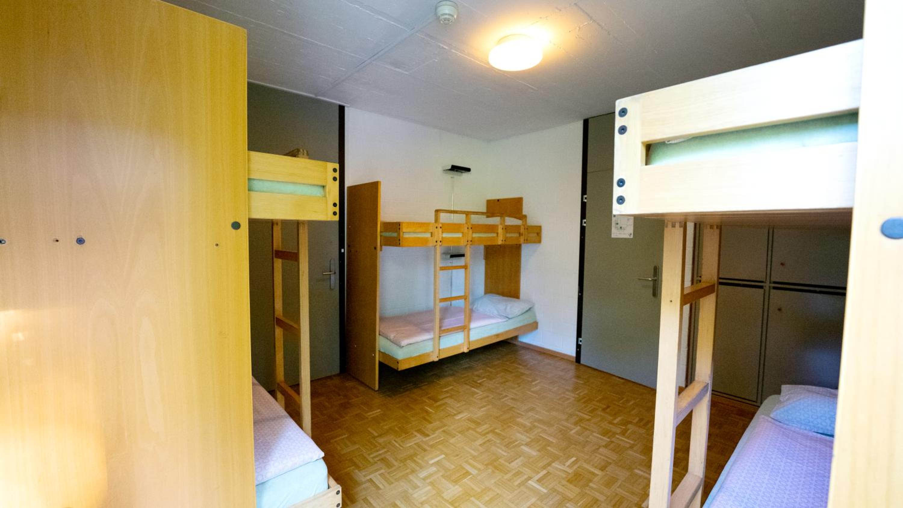 Bed in 6-Bed Dormitory Room photo 3
