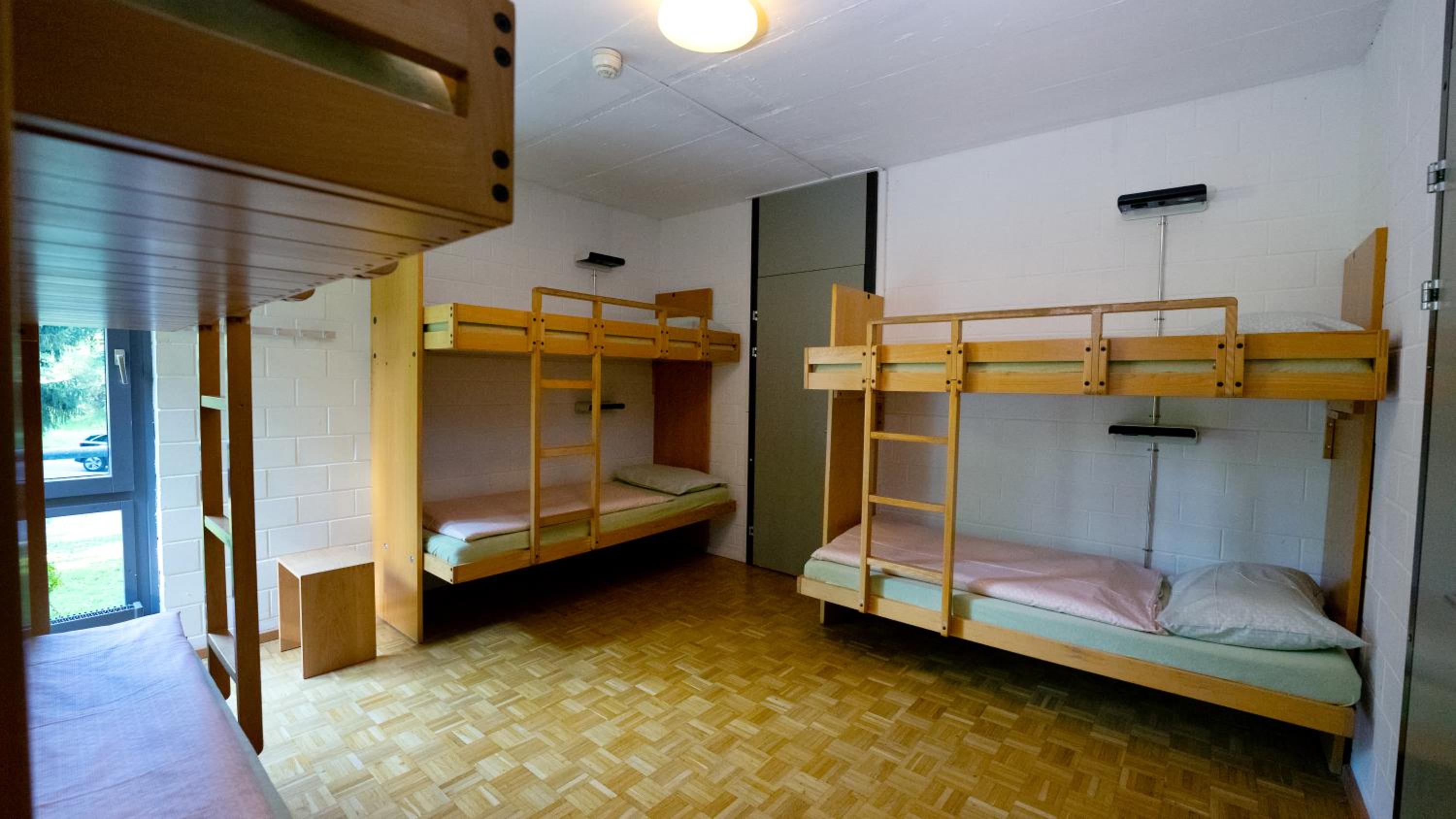 Sextuple Room with Shared Bathroom photo 3