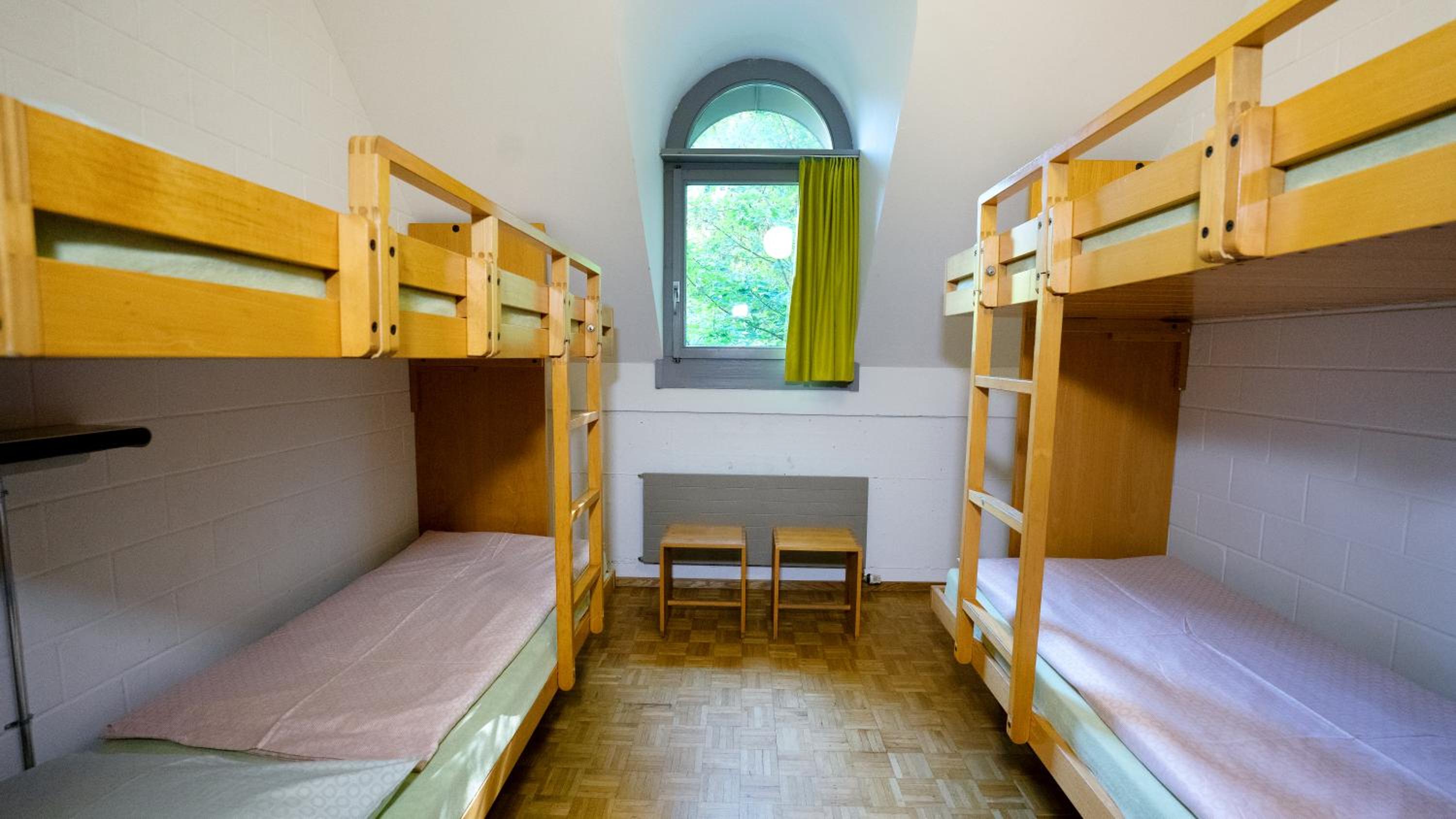 Quadruple Room with Shared Bathroom photo 2