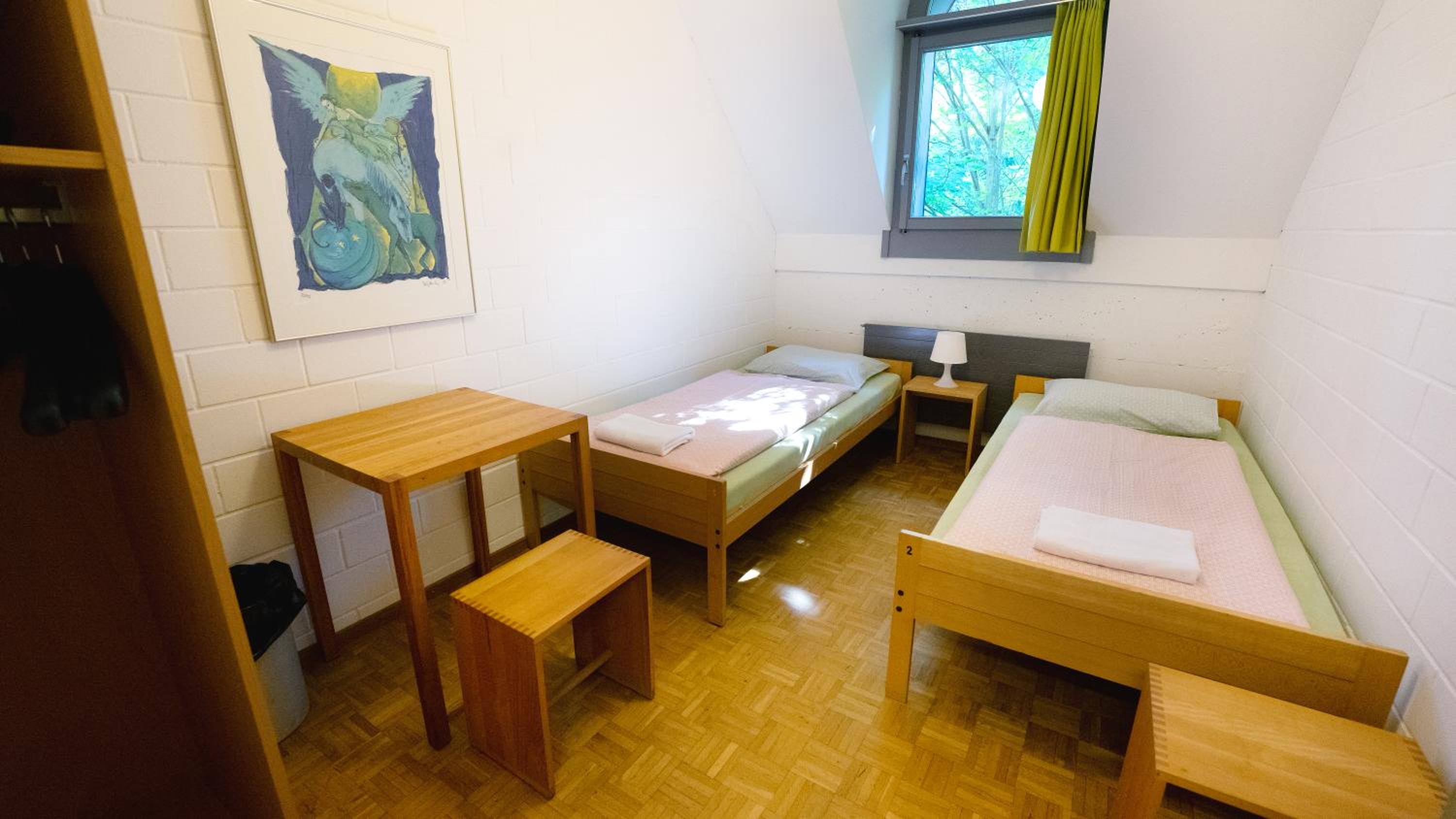 Twin Room with Shared Bathroom photo 2