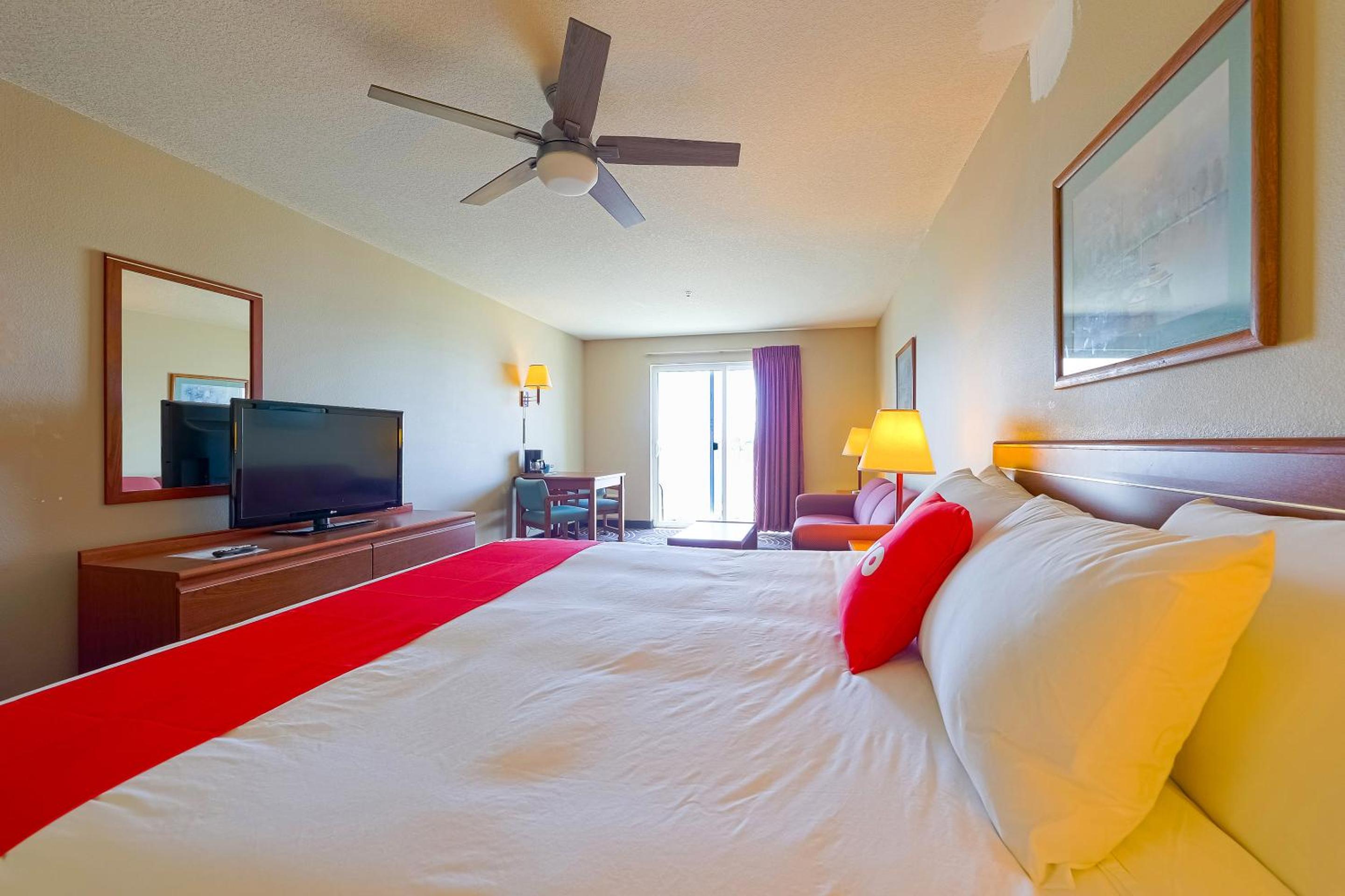 King Suite with Balcony - Ocean View - Photo 11