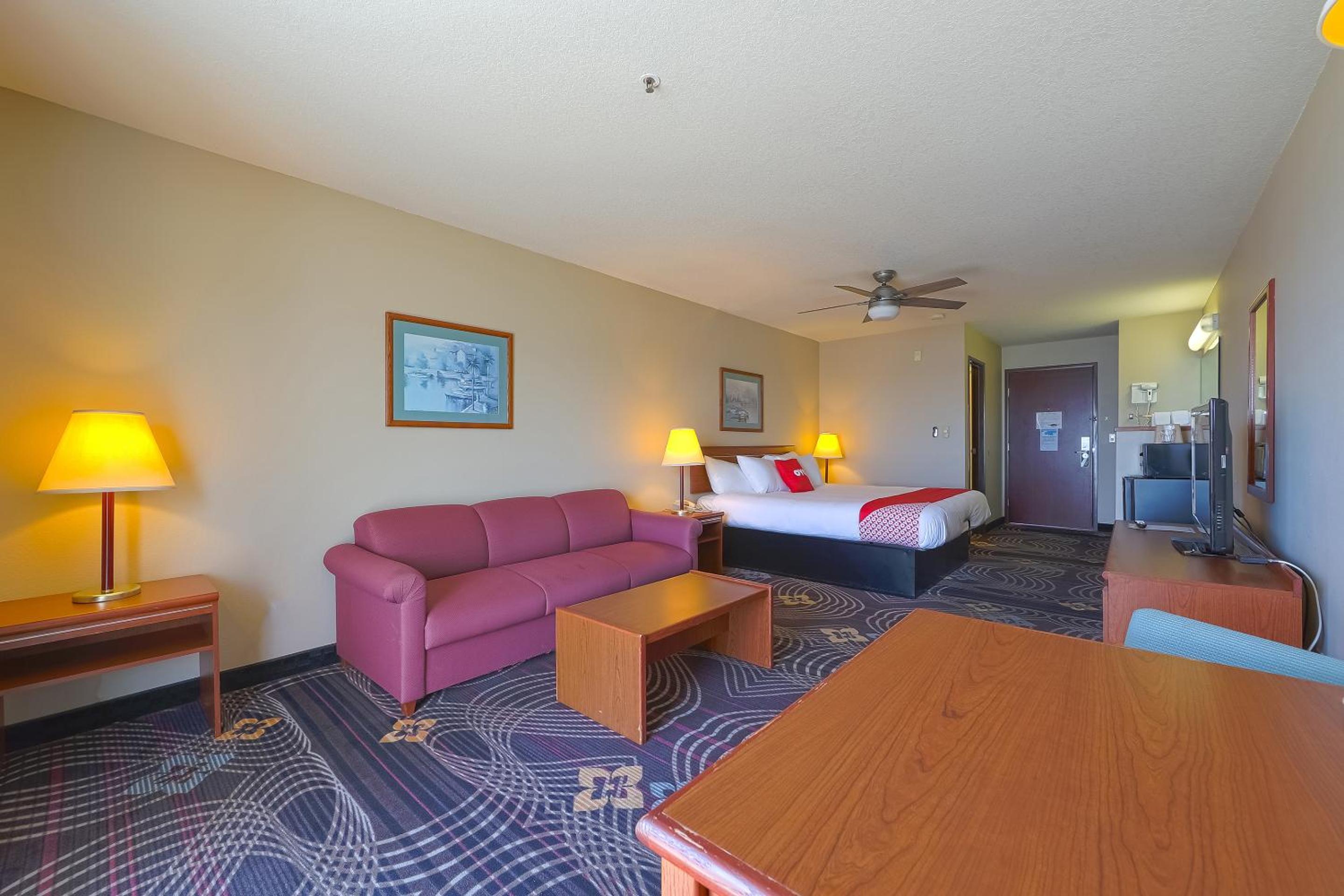 King Suite with Balcony - Ocean View - Photo 9