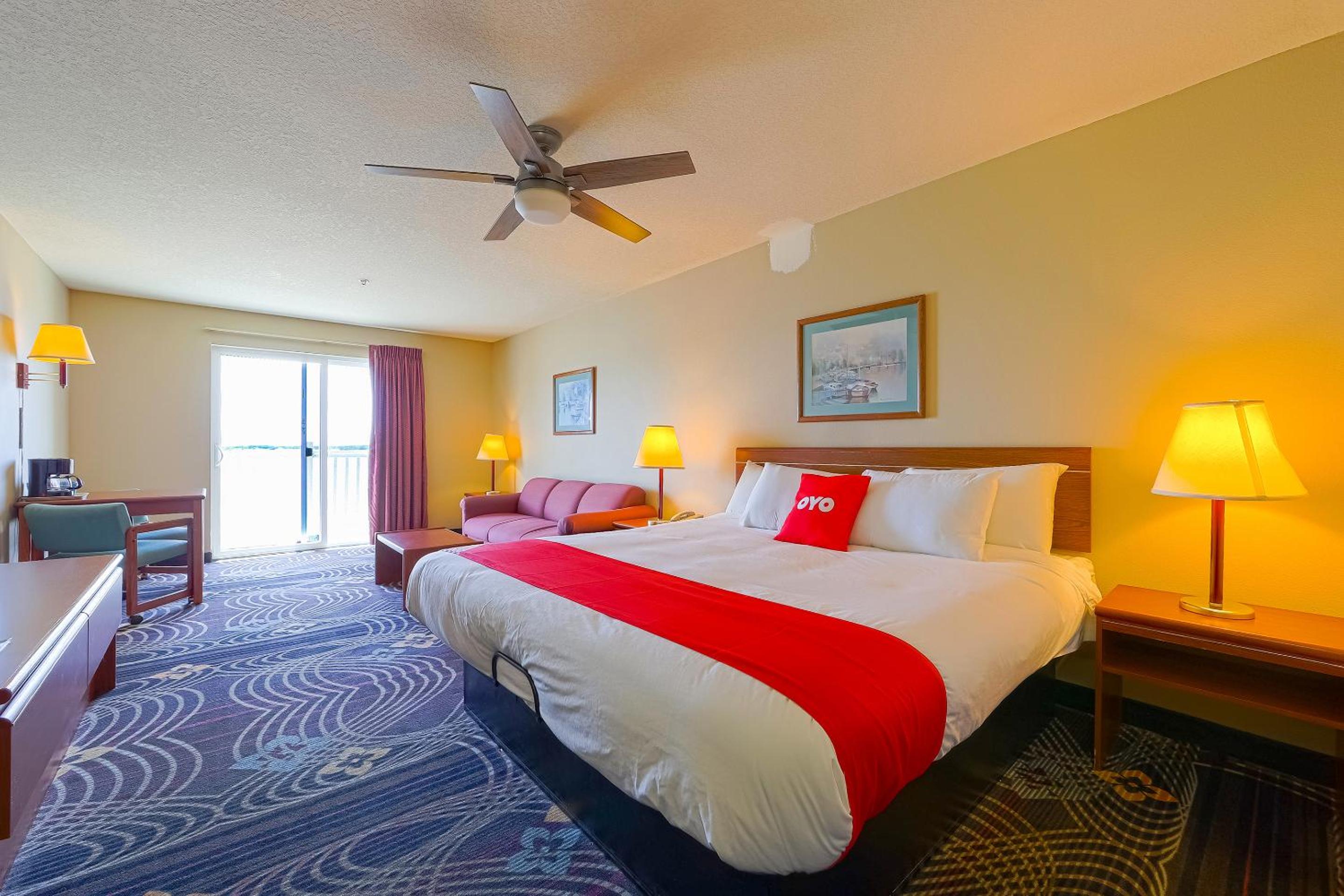 King Suite with Balcony - Ocean View - Photo 1