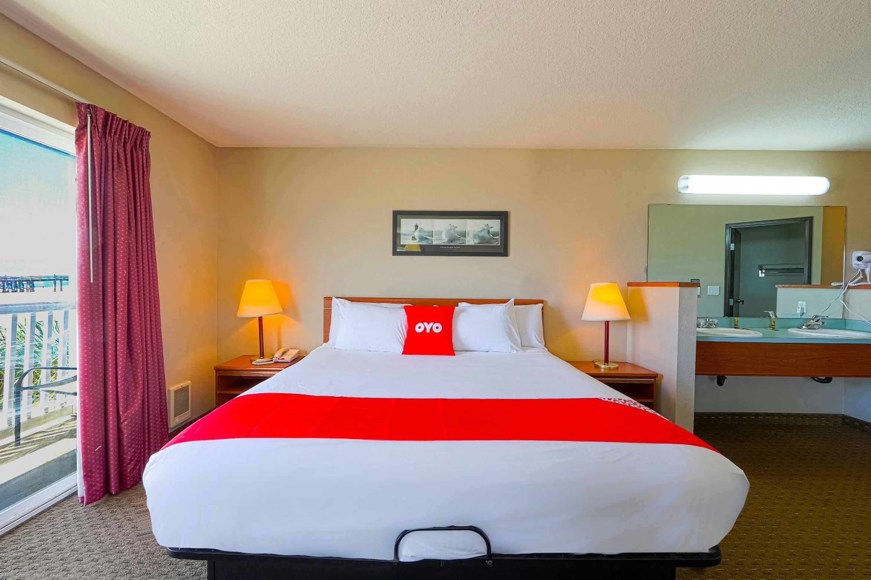 King Suite with Jetted Tub with Balcony - Photo 11