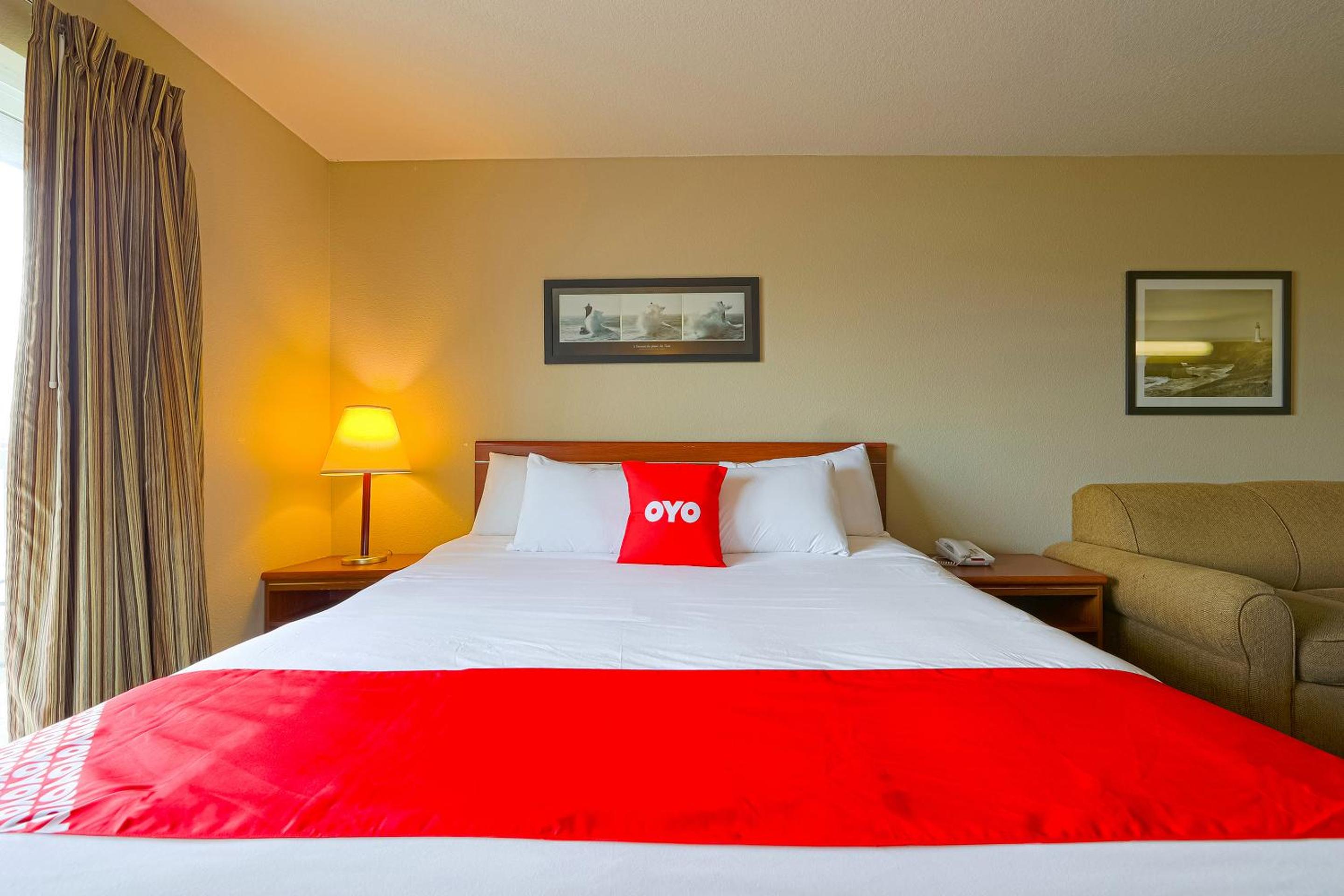 King Room with Balcony - Ocean View (Pet Friendly) - Photo 6