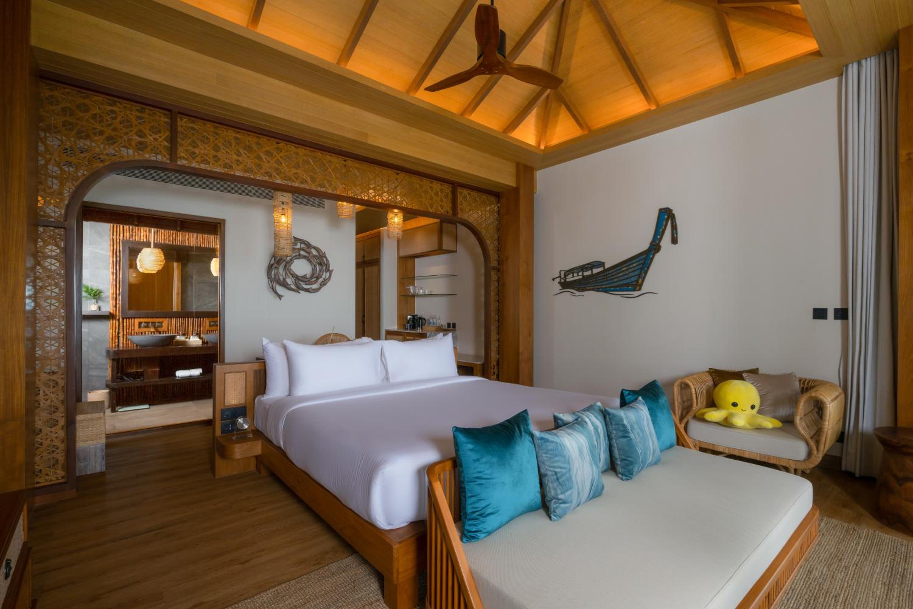 Sine Premier Pool Suite