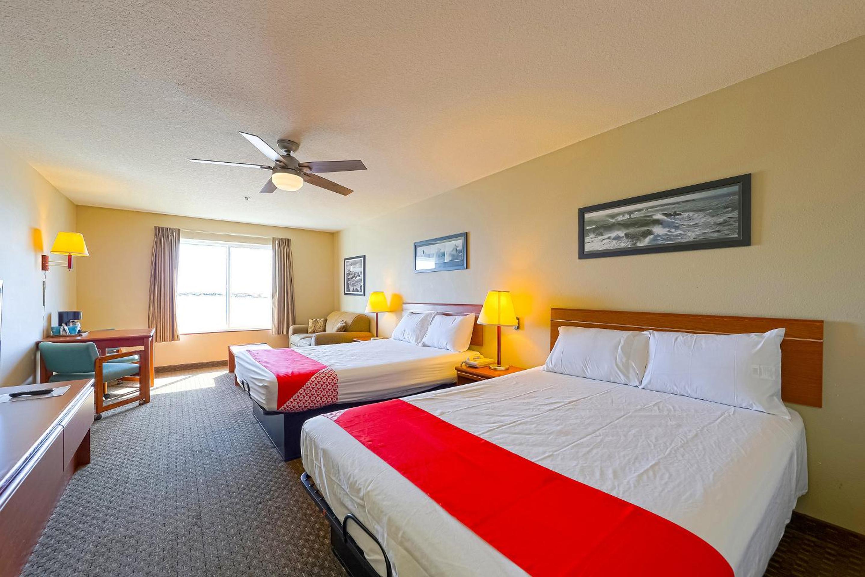 Double Queen Room - Bay view - Photo 13
