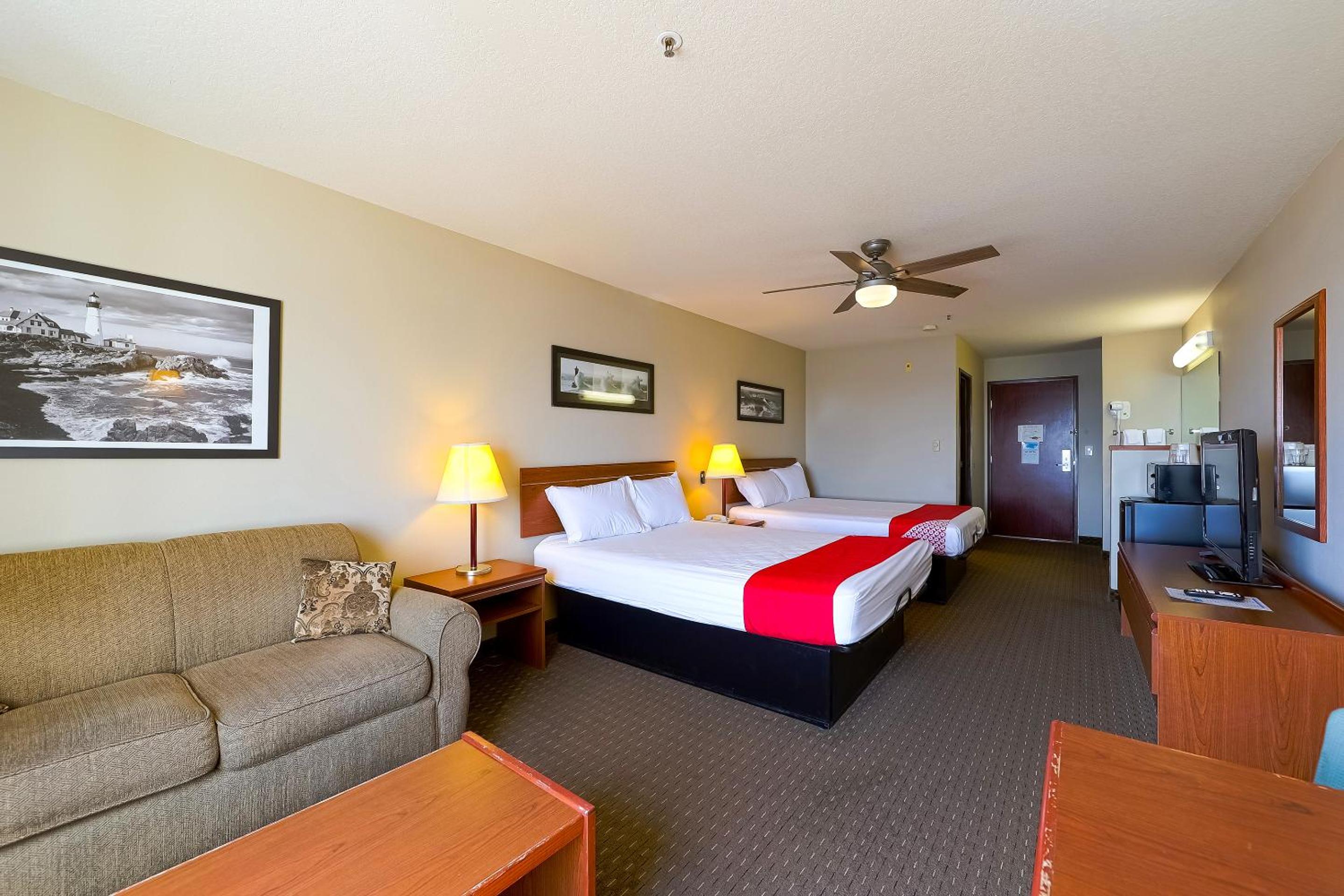 Double Queen Room - Bay view - Photo 9