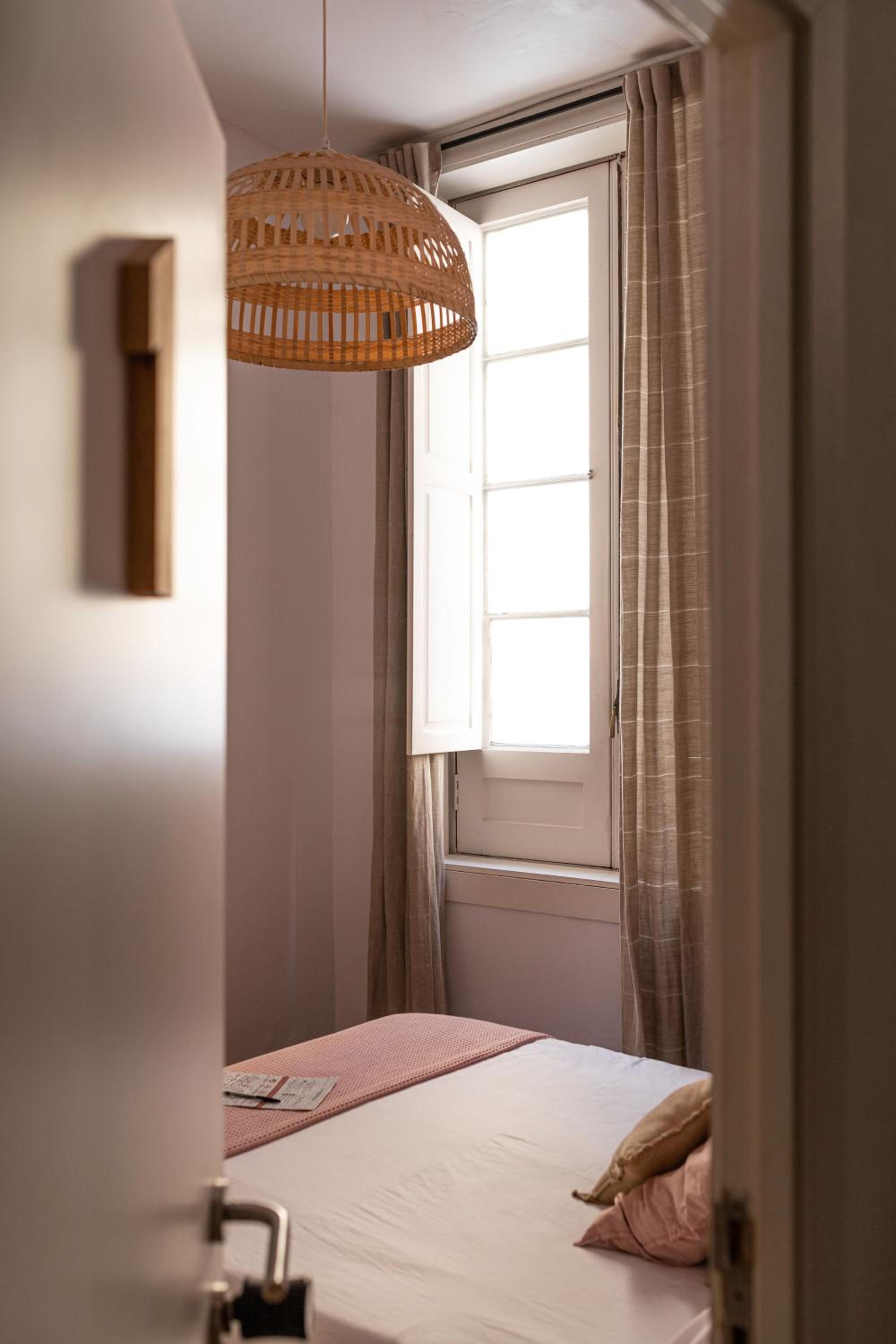 Double Room with Private Bathroom - Photo 1