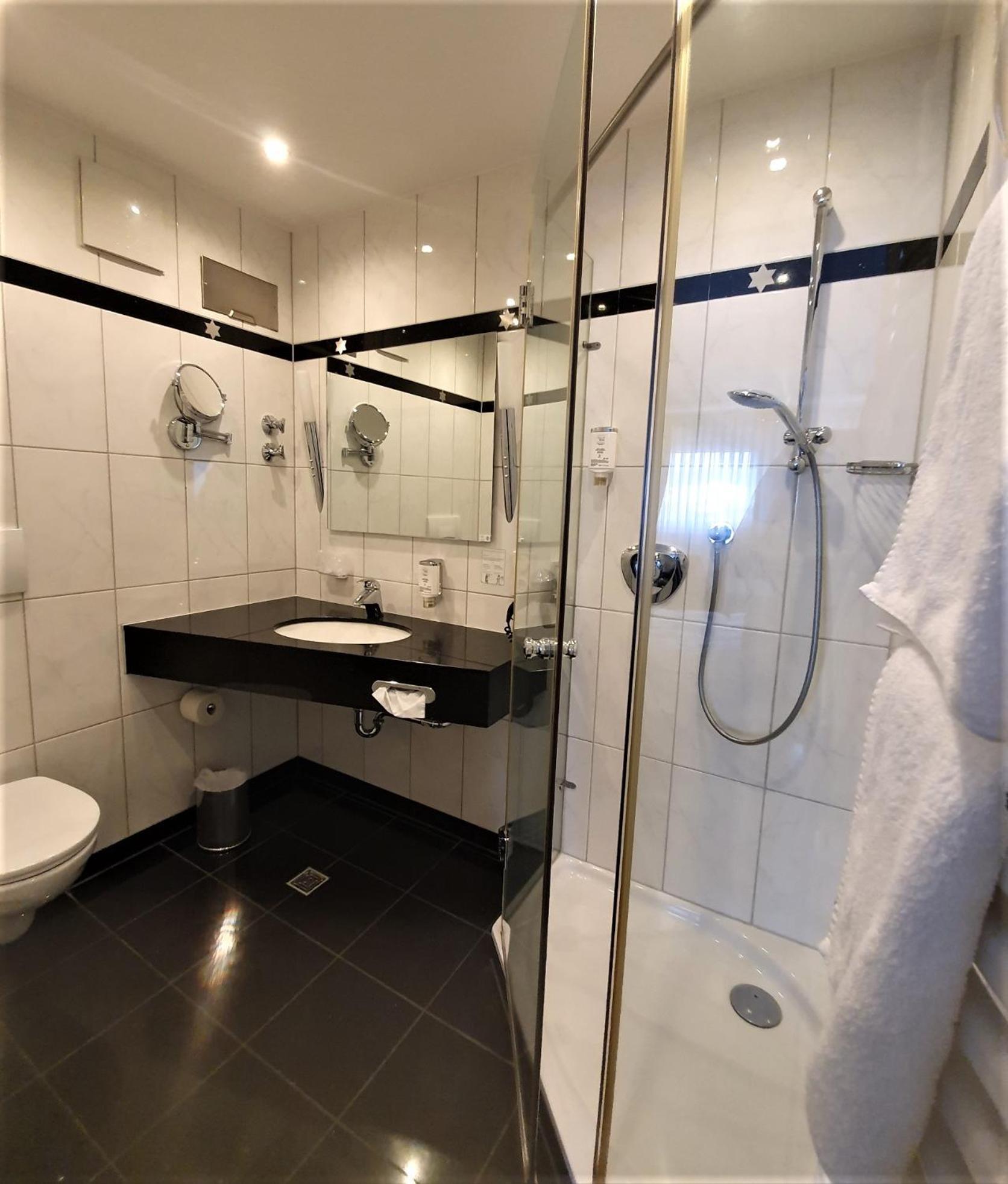 Single Room with Shower photo 2
