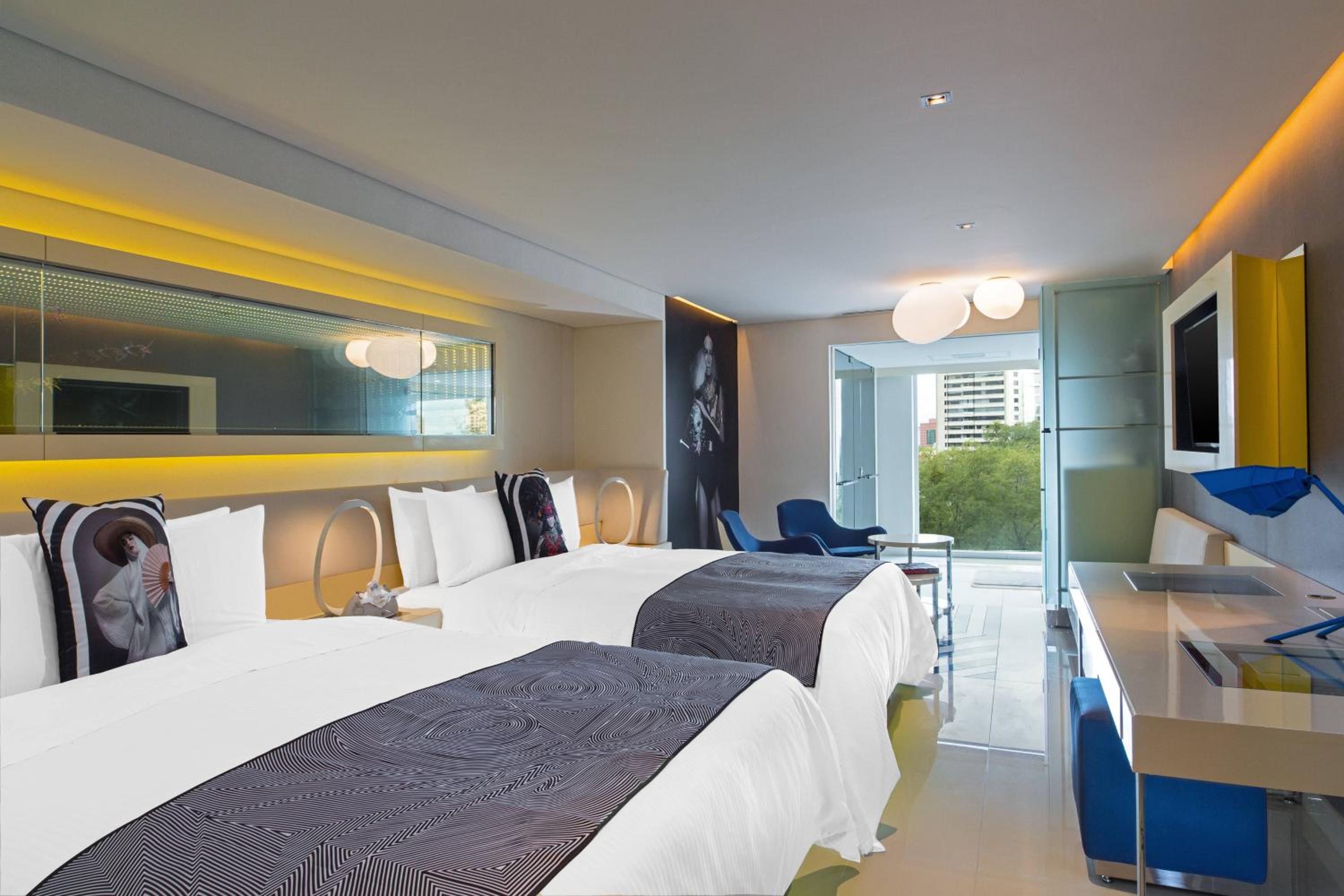 Premier Queen Room with Two Queen Beds and City View photo 1