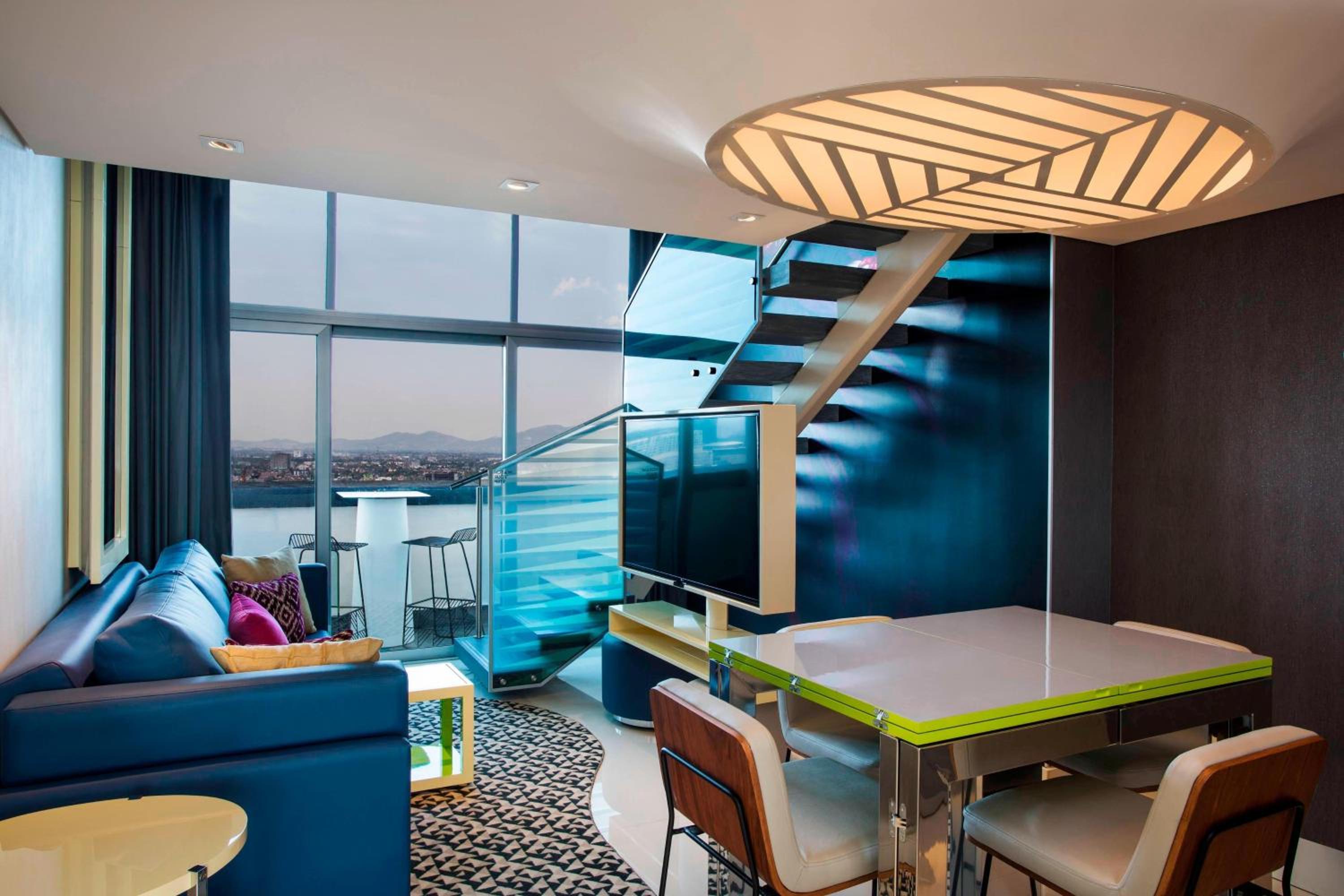 Penthouse King Room with Sofa Bed, City View and Balcony - Top Floor photo 1