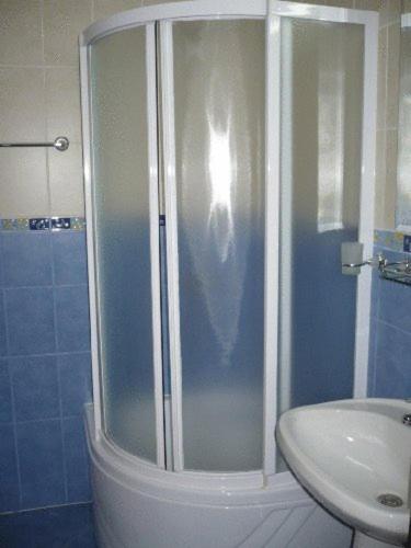 Double or Twin Room - Photo 3
