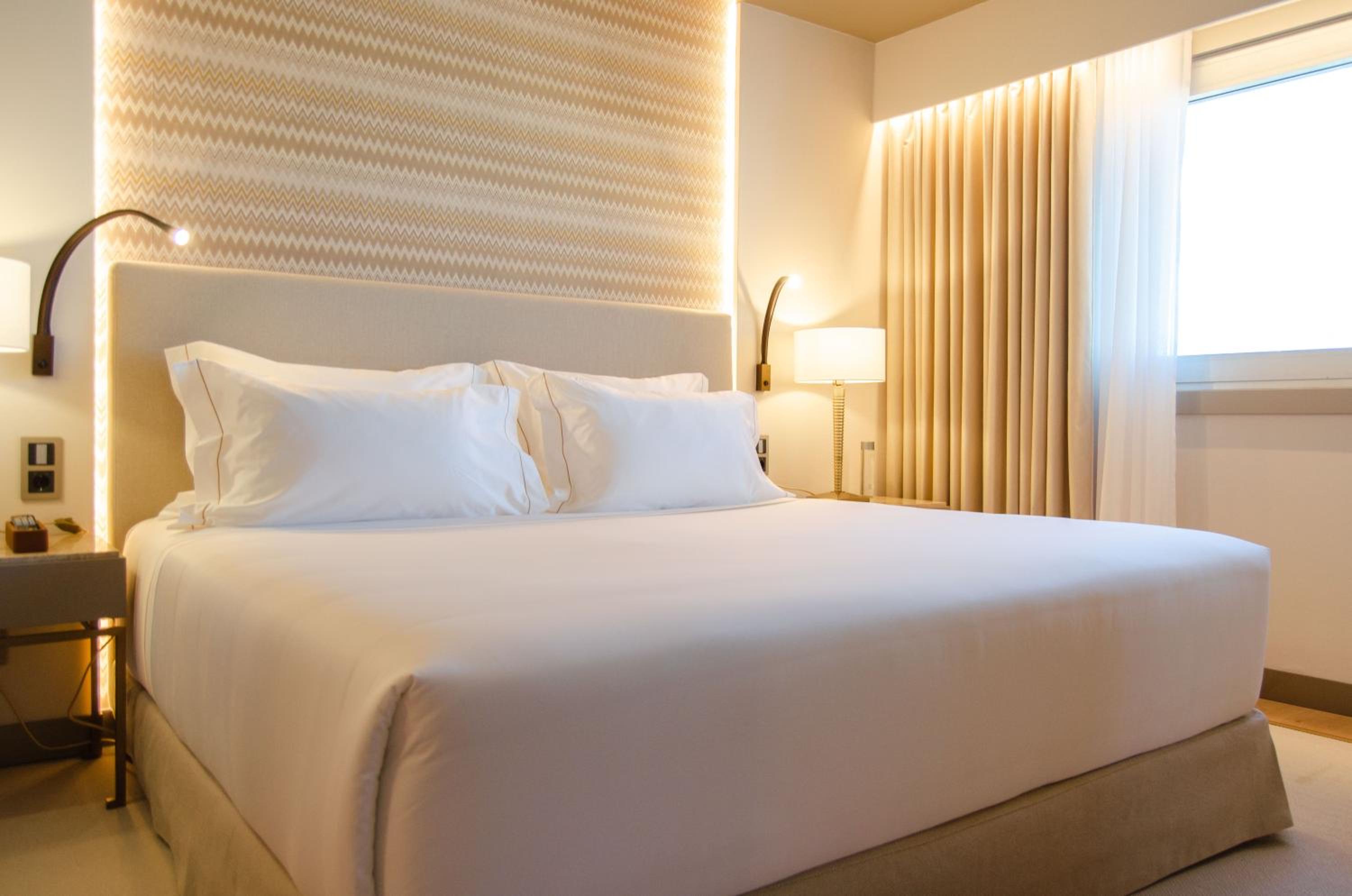 Deluxe Suite - Photo 3