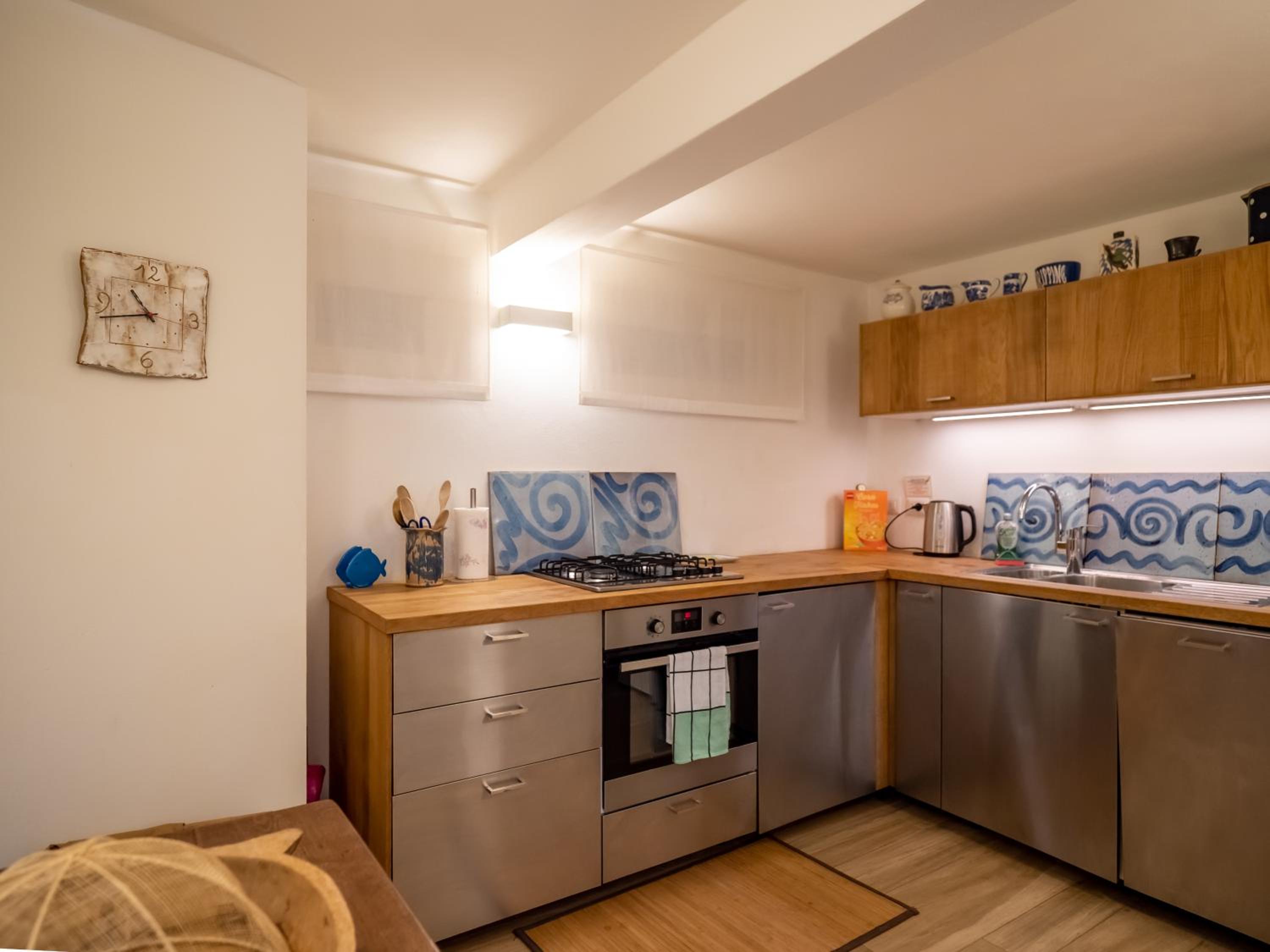 Three-Bedroom Apartment - Photo 34