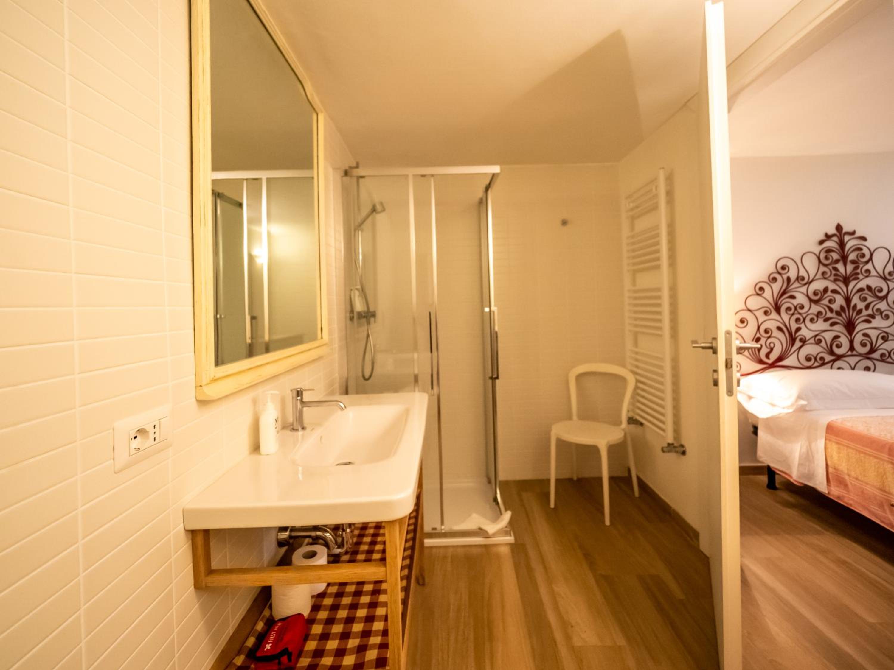 Three-Bedroom Apartment - Photo 31