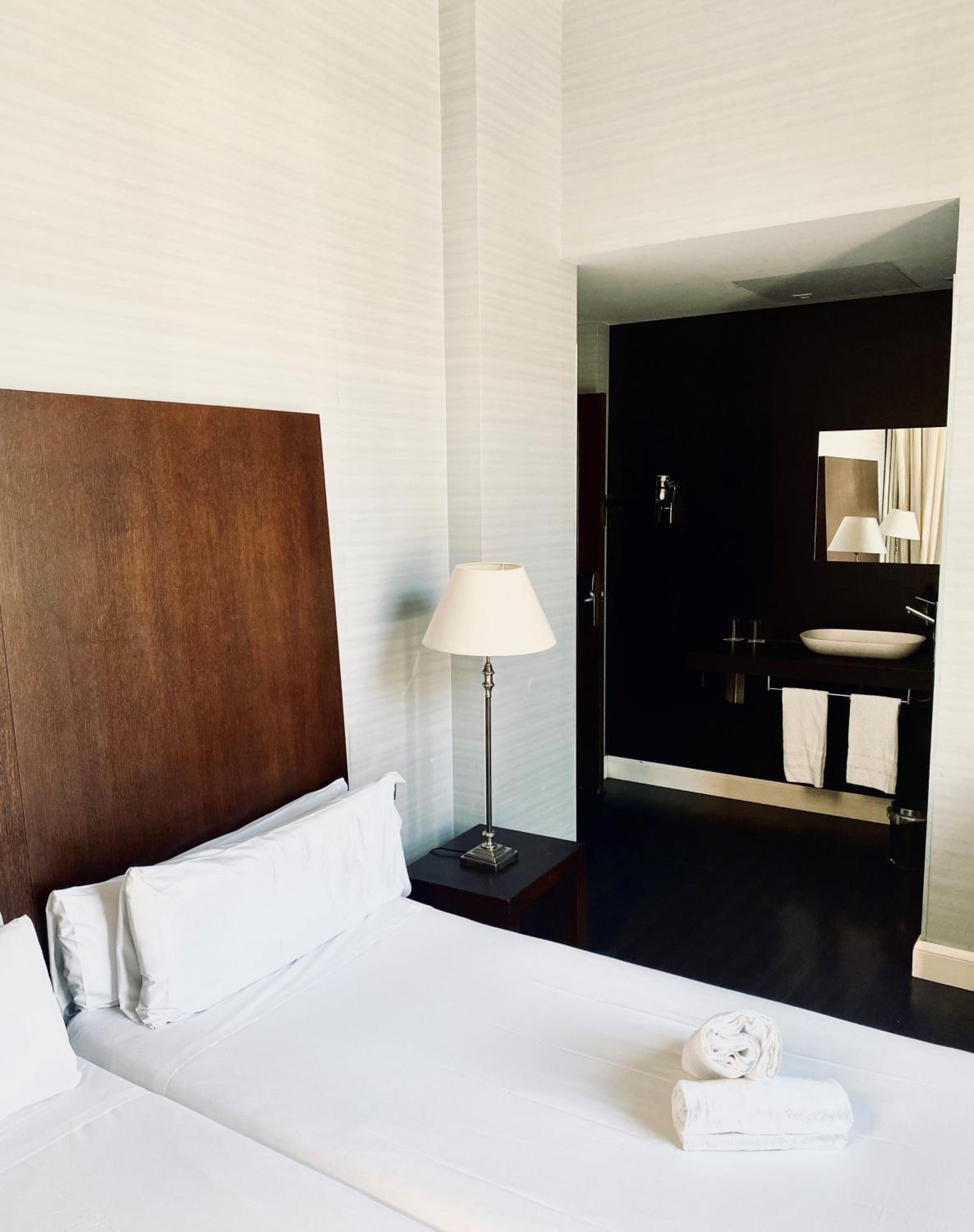 Standard Twin Room photo 2