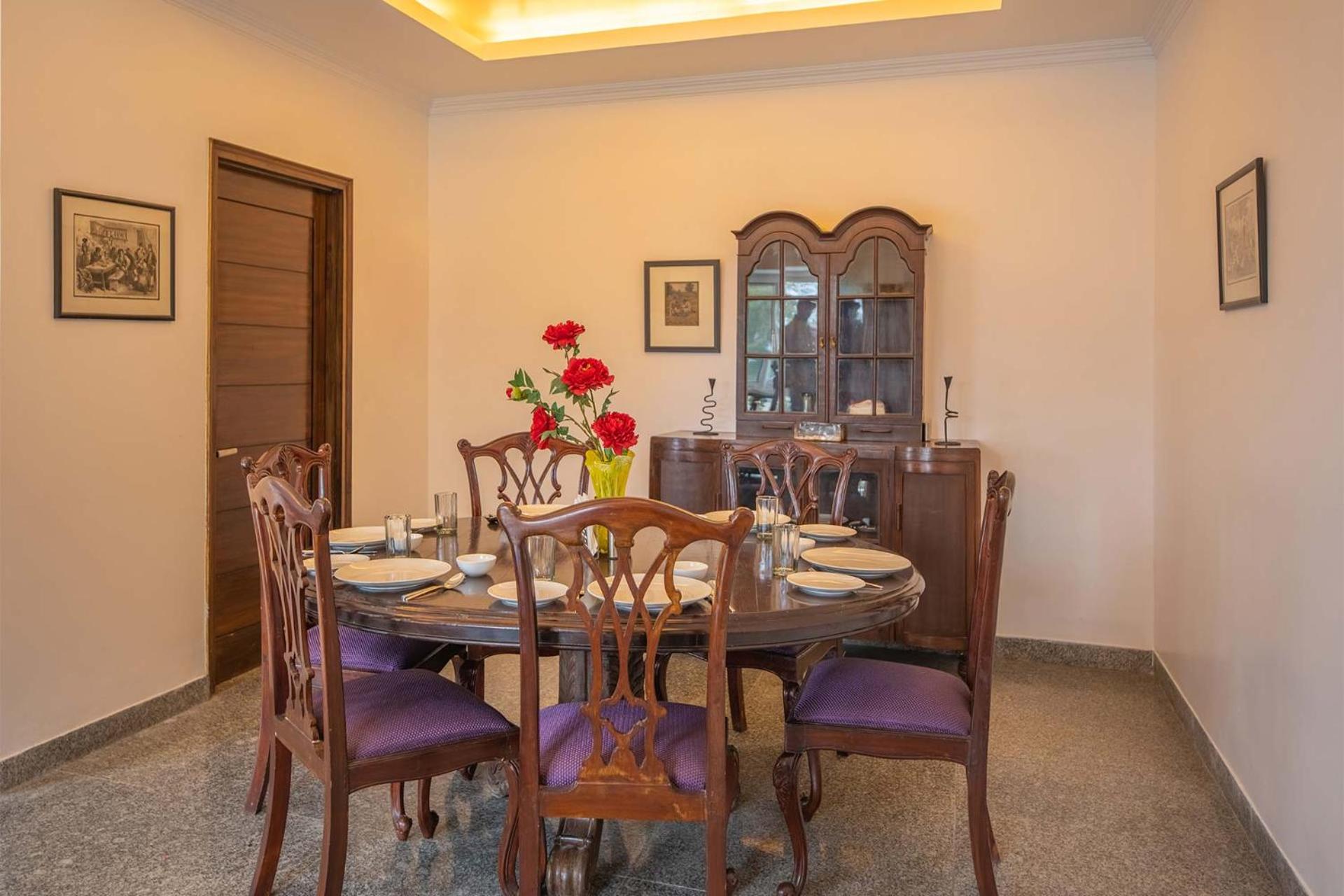 Three-Bedroom Villa - Photo 9