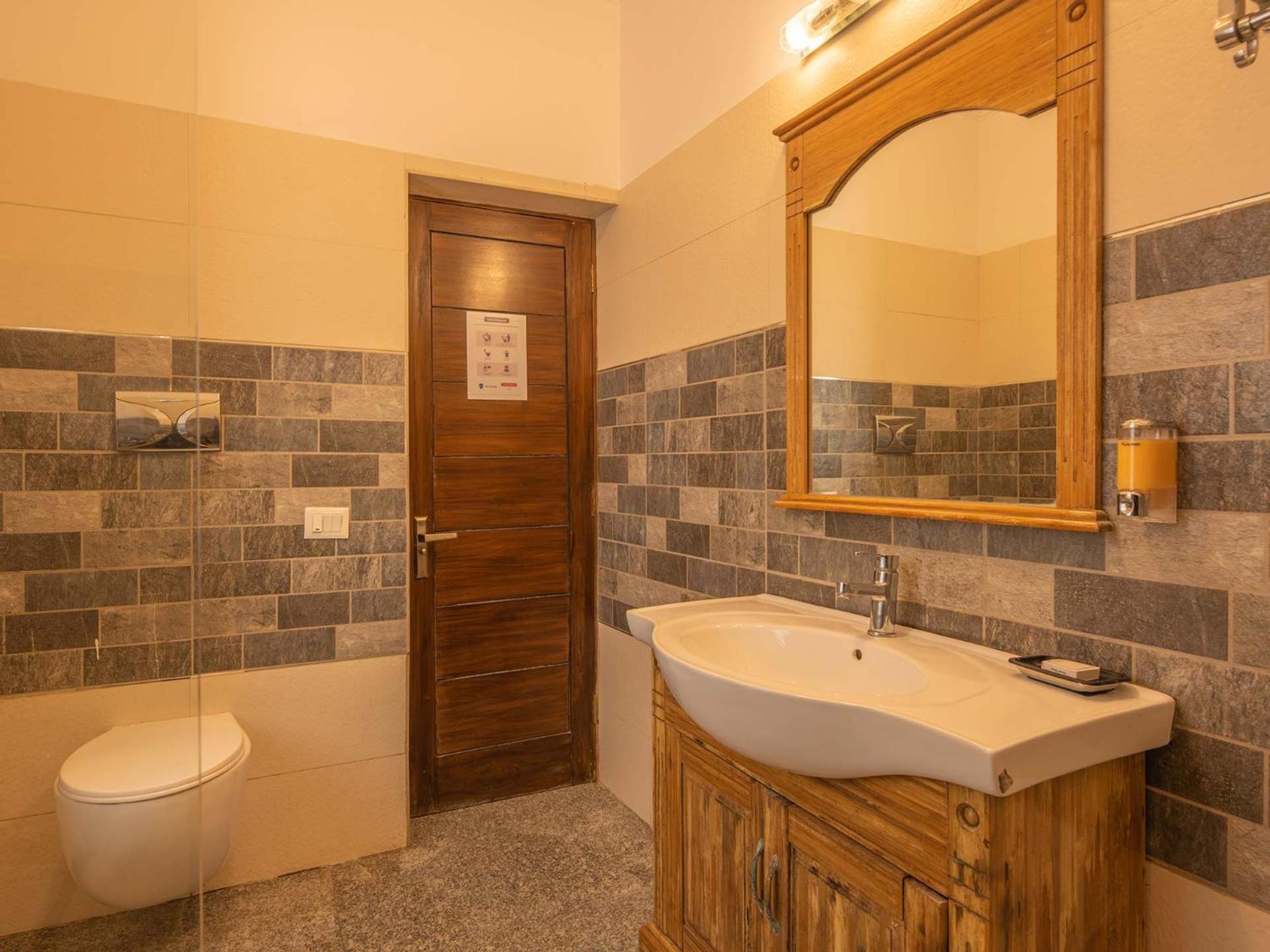 Three-Bedroom Villa - Photo 14