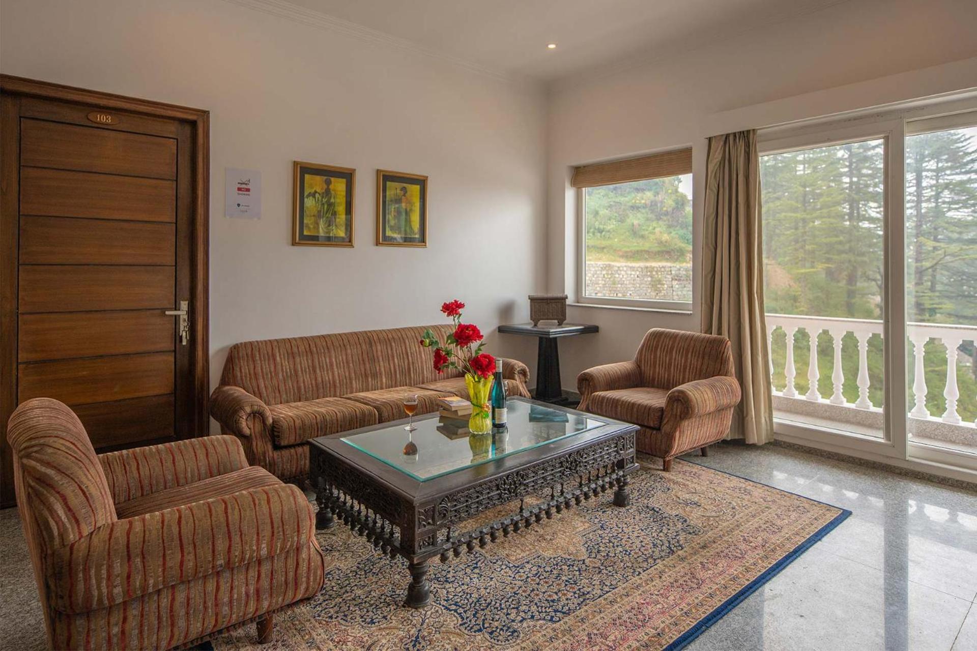 Three-Bedroom Villa - Photo 1
