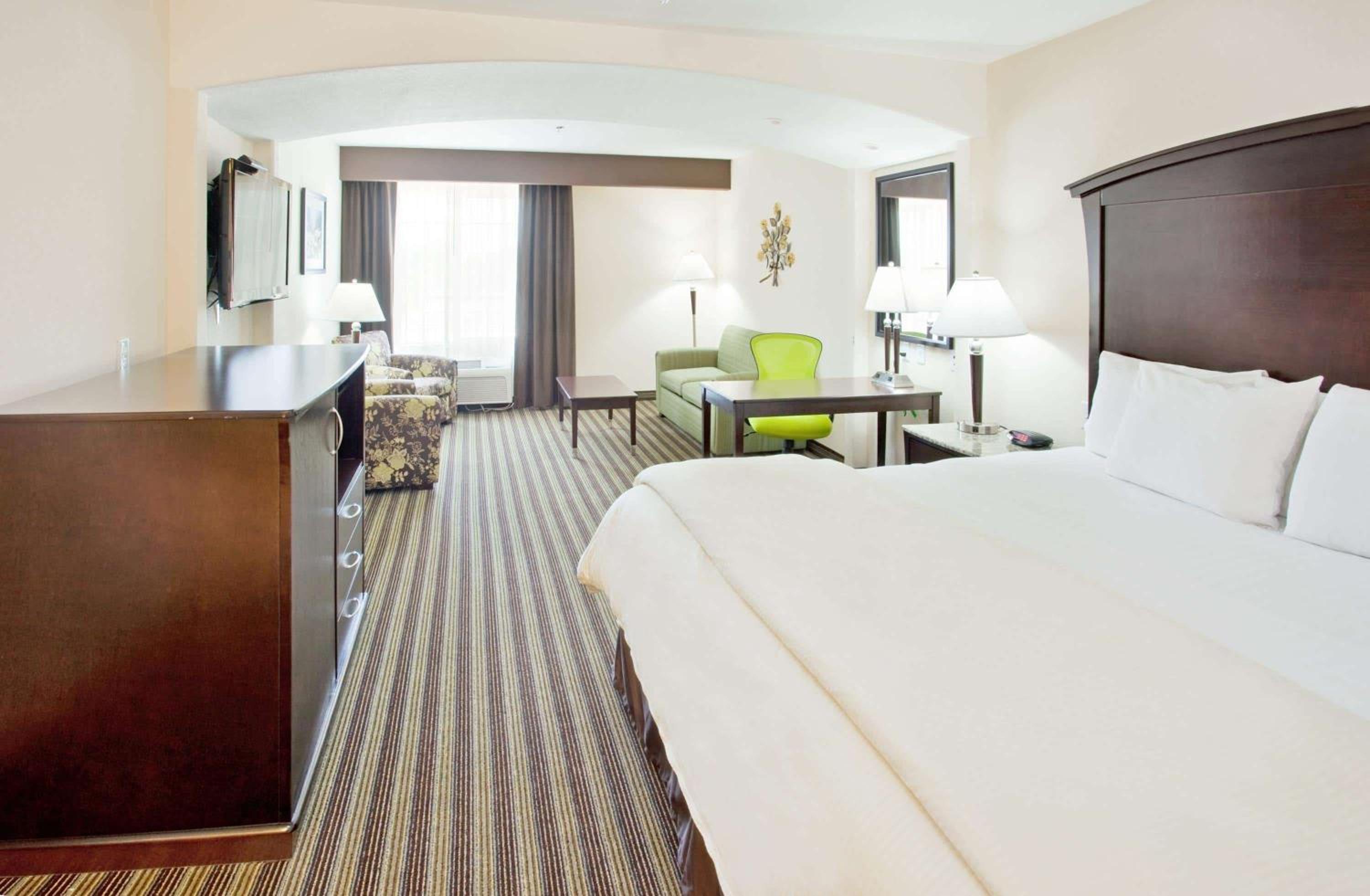 Executive King Room - Photo 2