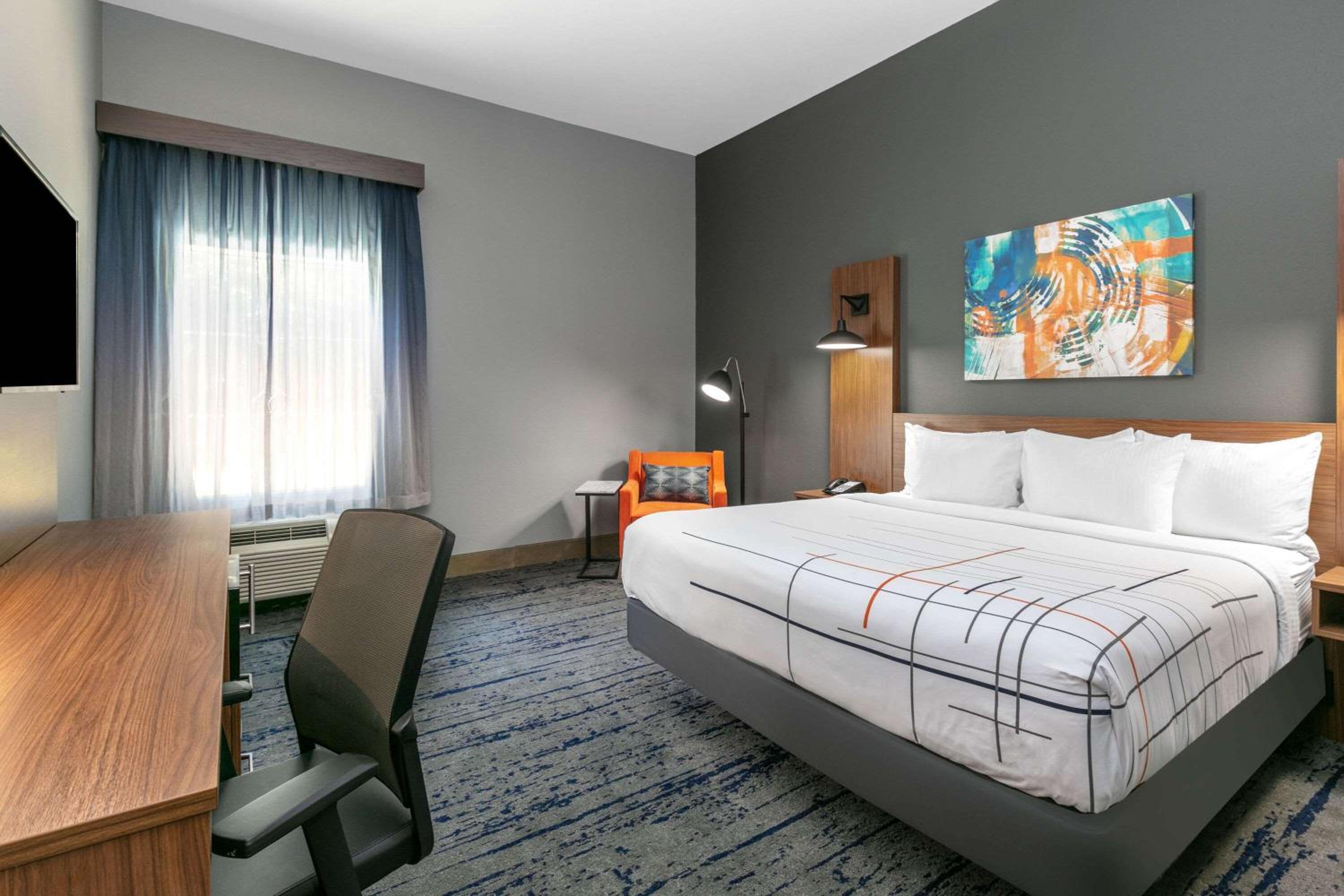 King Room - Mobility Access/Non-Smoking - Photo 3